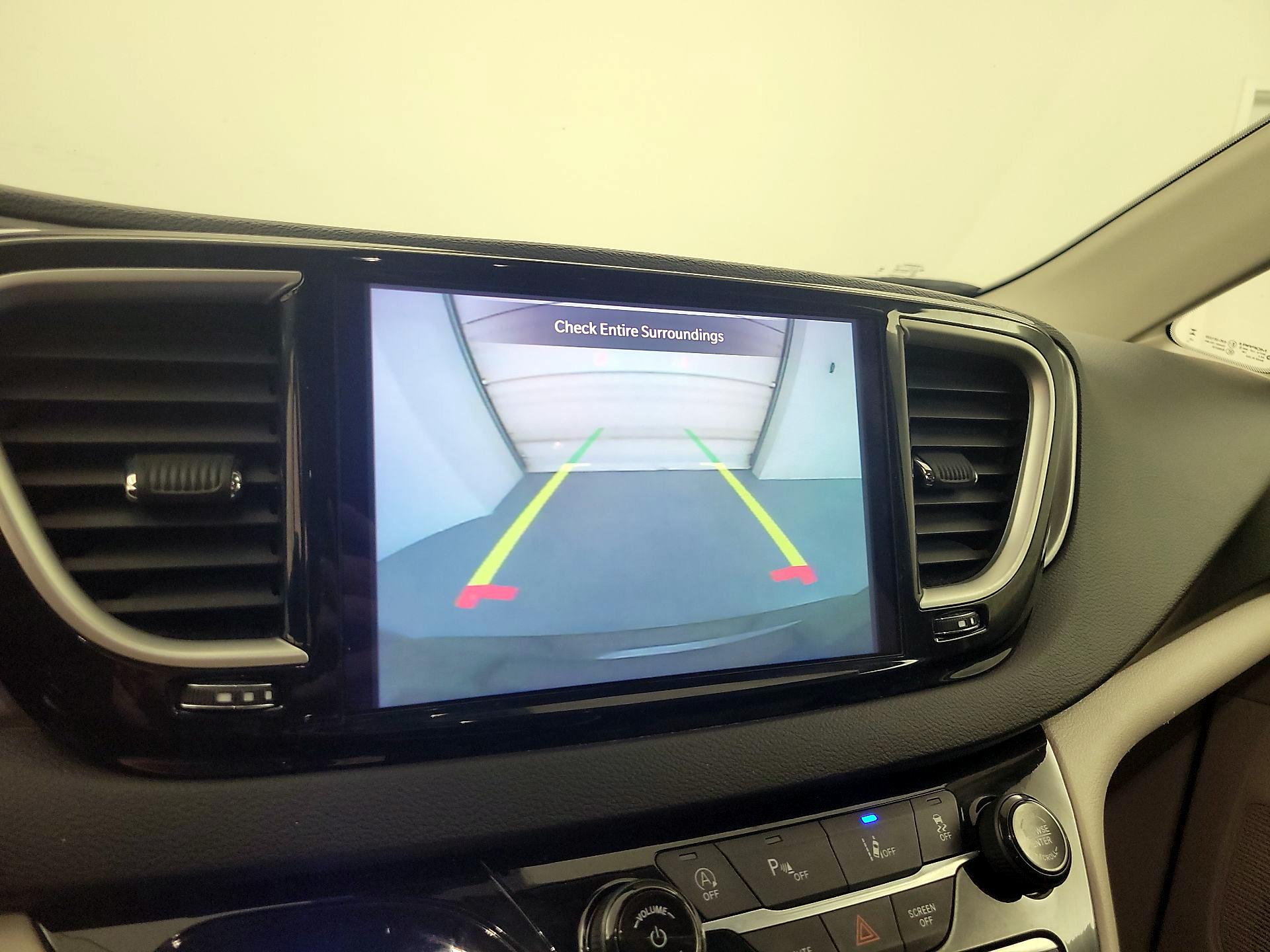 Thumbnail: 2023 Chrysler Pacifica - 14