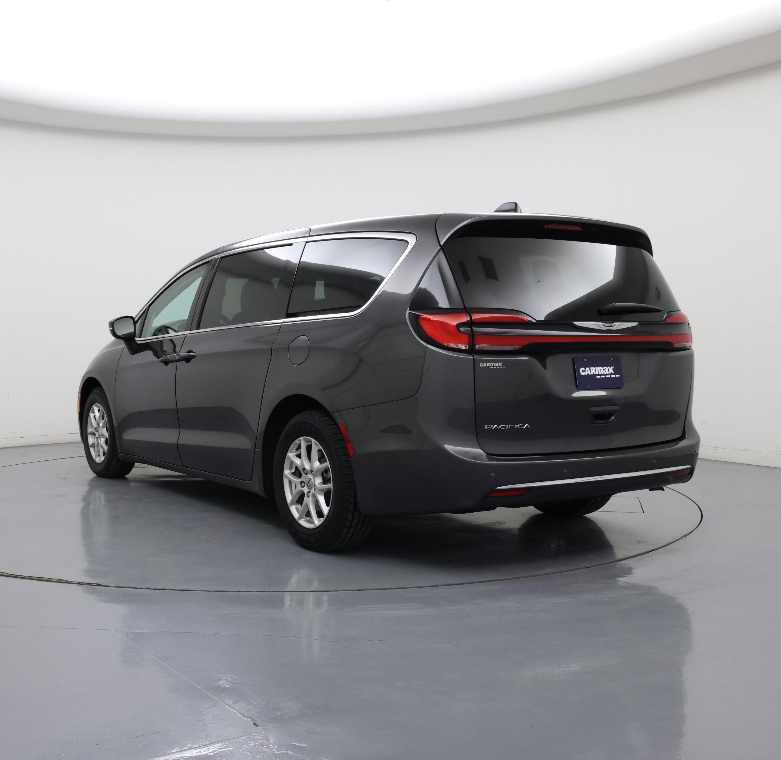 Thumbnail: 2023 Chrysler Pacifica - 2