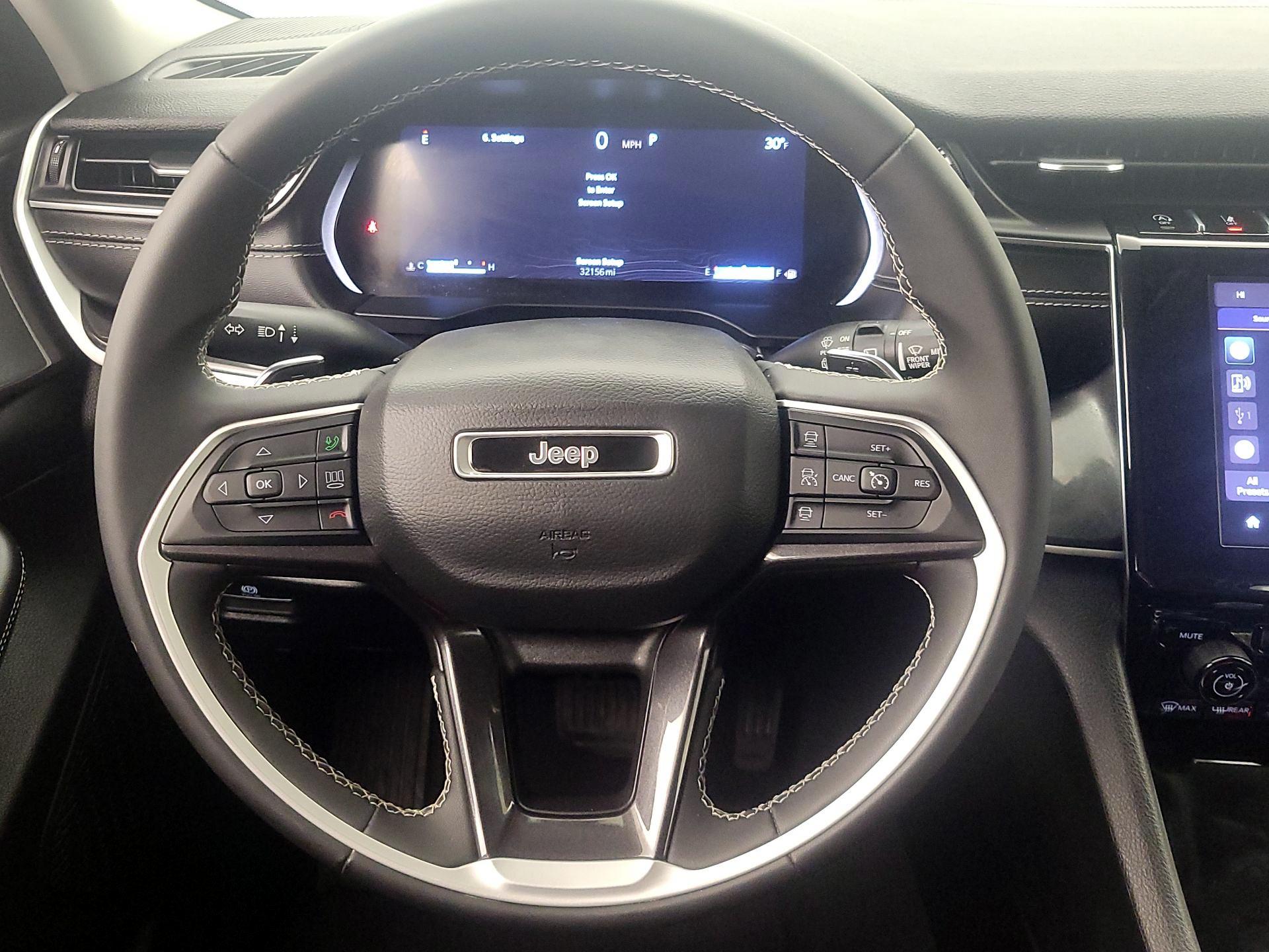 Thumbnail: 2023 Jeep Grand Cherokee - 10