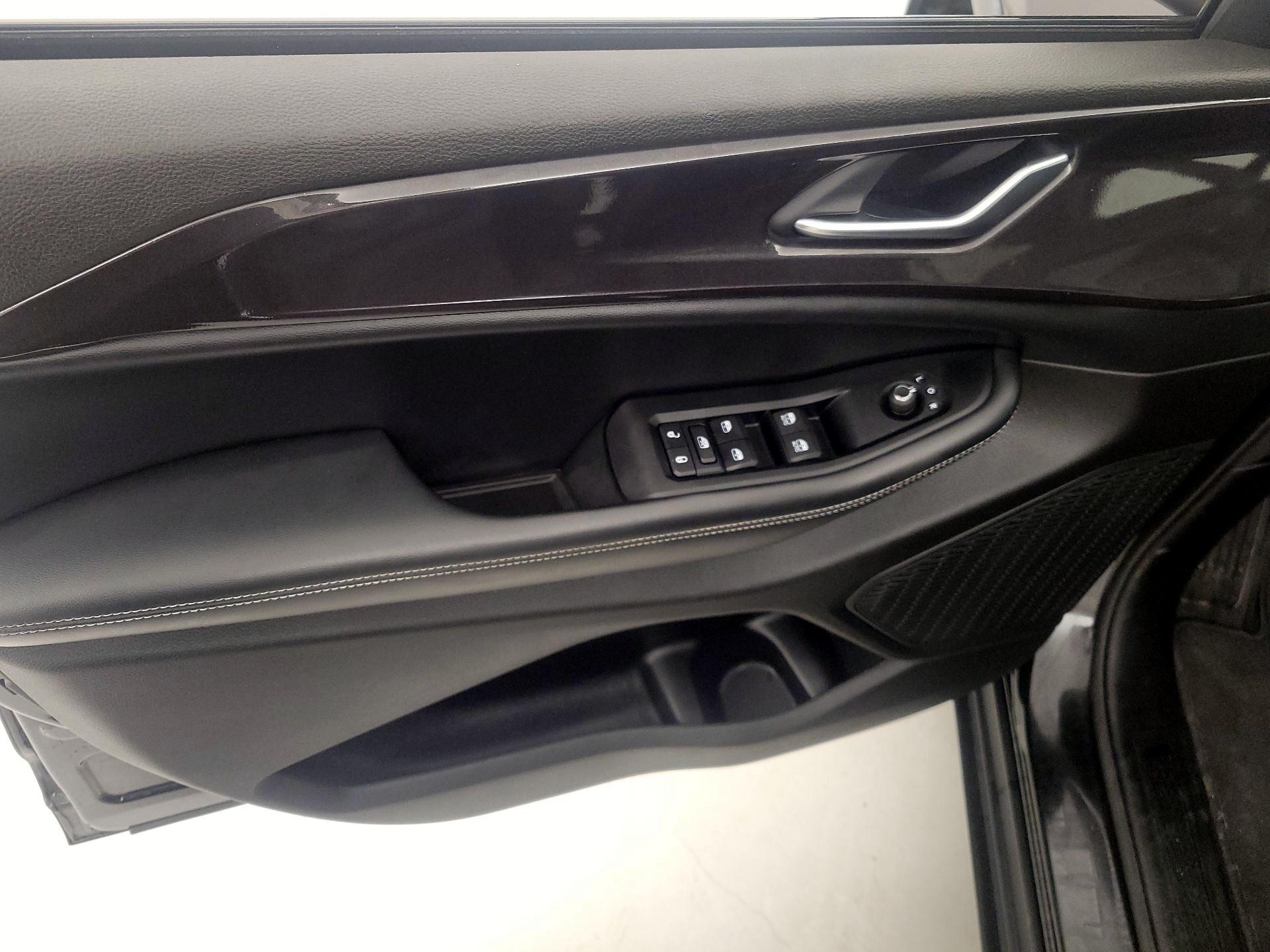 Thumbnail: 2023 Jeep Grand Cherokee - 12