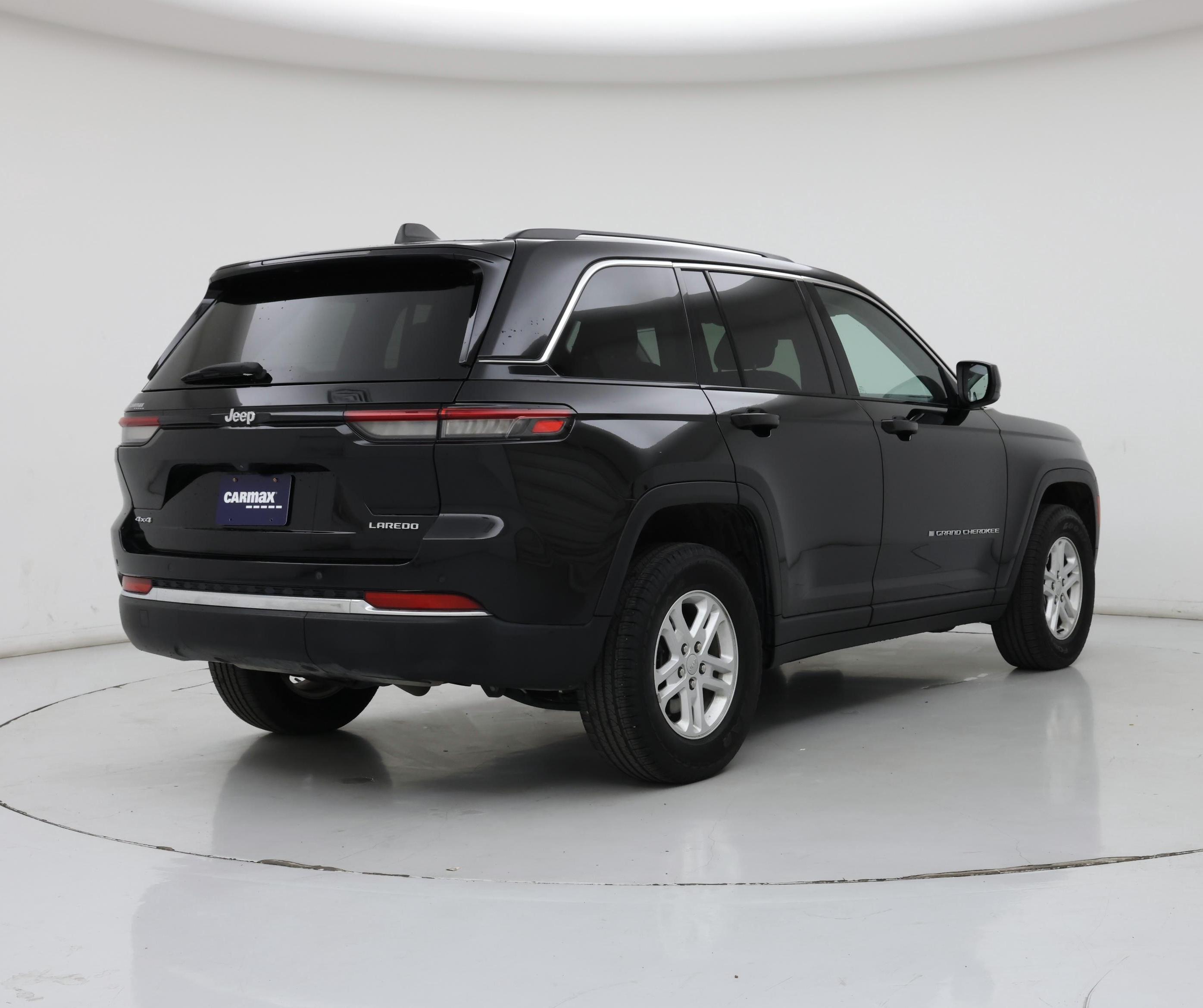 Thumbnail: 2023 Jeep Grand Cherokee - 8