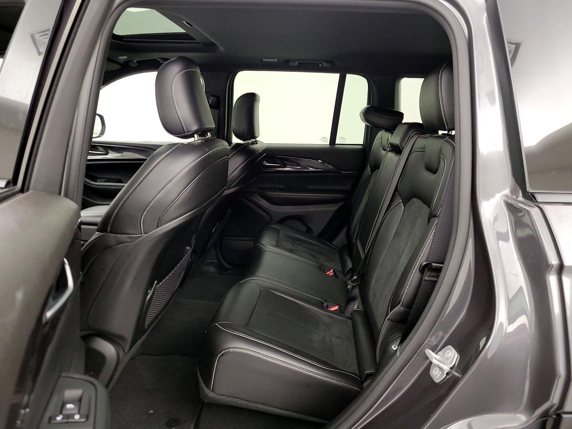 Thumbnail: 2023 Jeep Grand Cherokee - 20