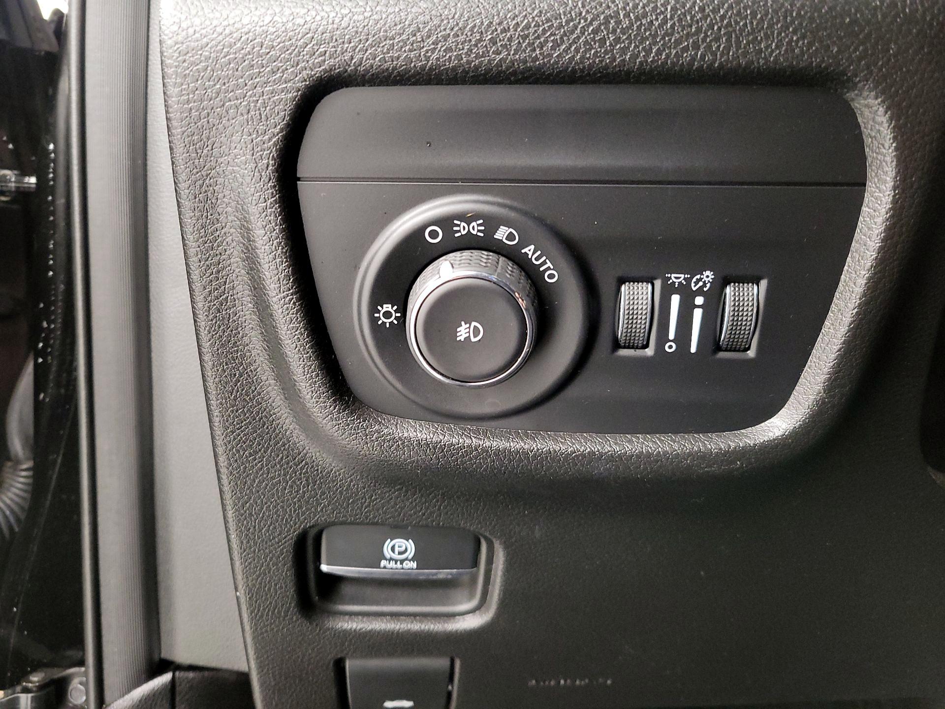 Thumbnail: 2022 Jeep Grand Cherokee - 13