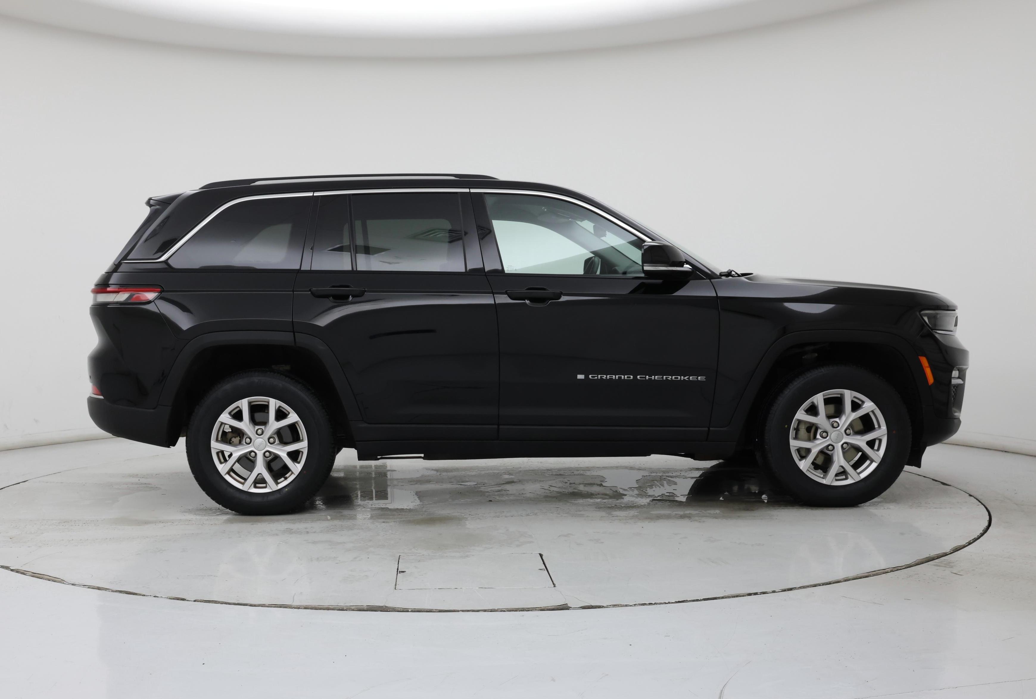 Thumbnail: 2022 Jeep Grand Cherokee - 7