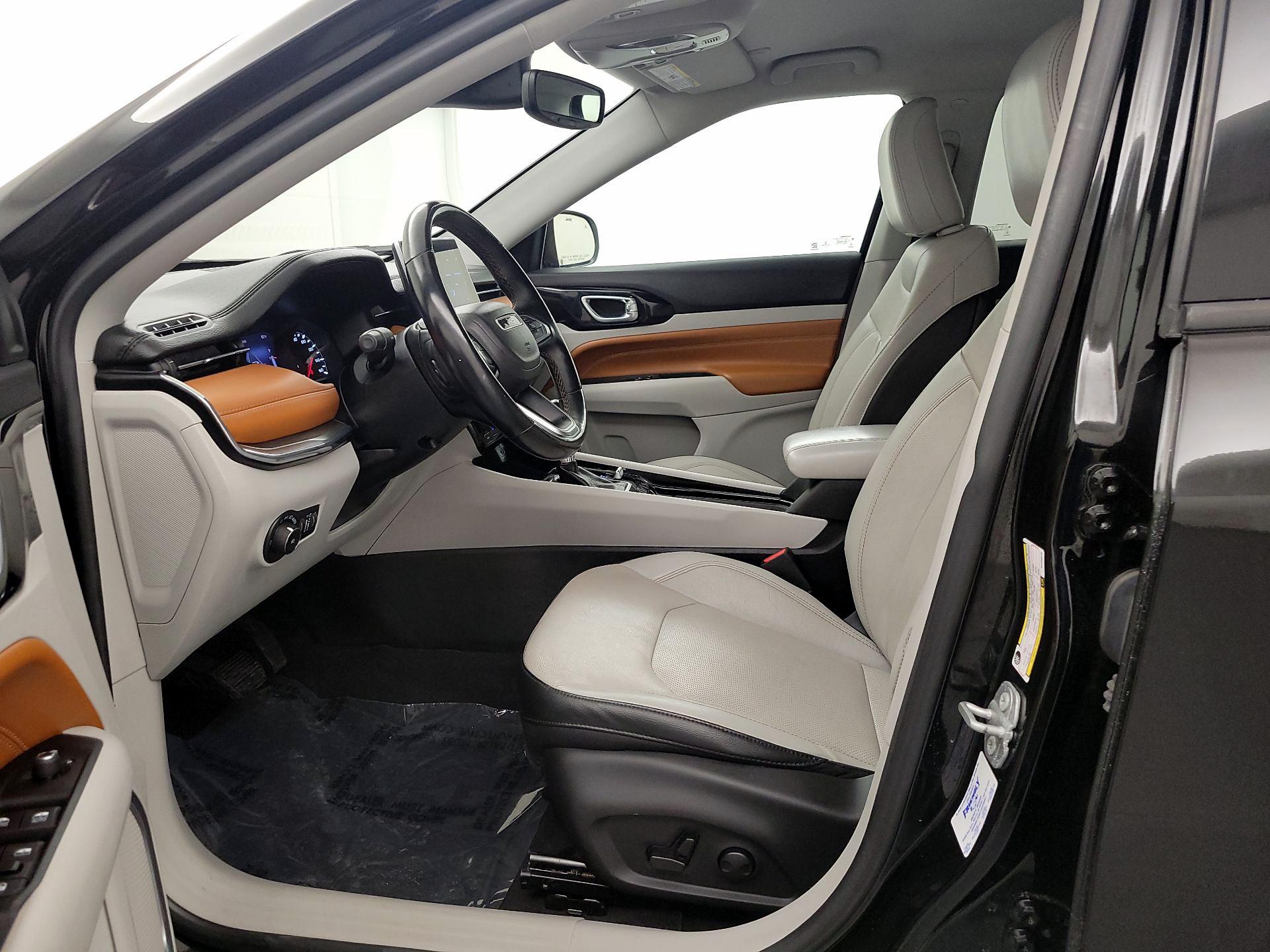 Thumbnail: 2022 Jeep Compass - 11