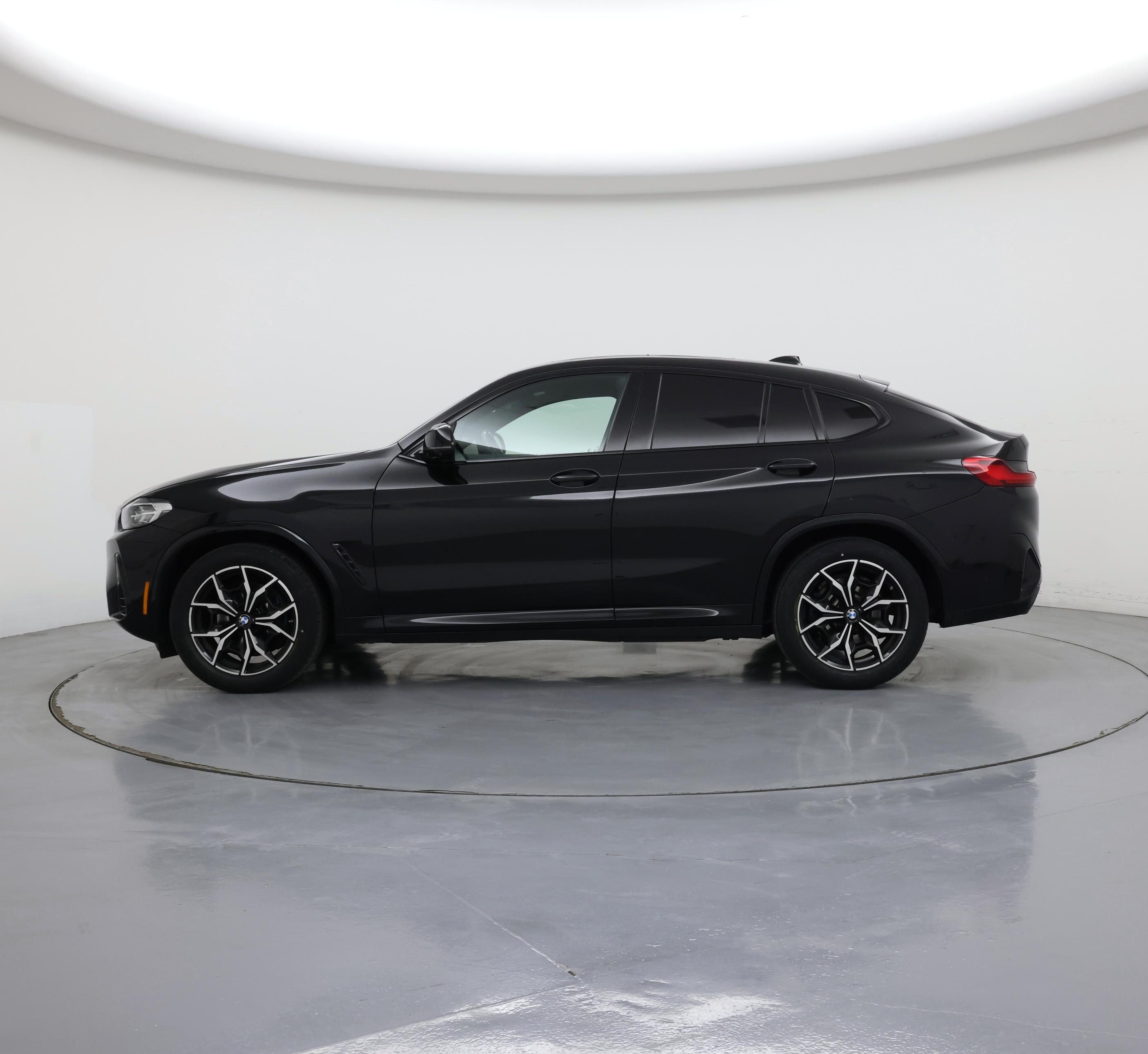 Thumbnail: 2022 BMW X4 - 3