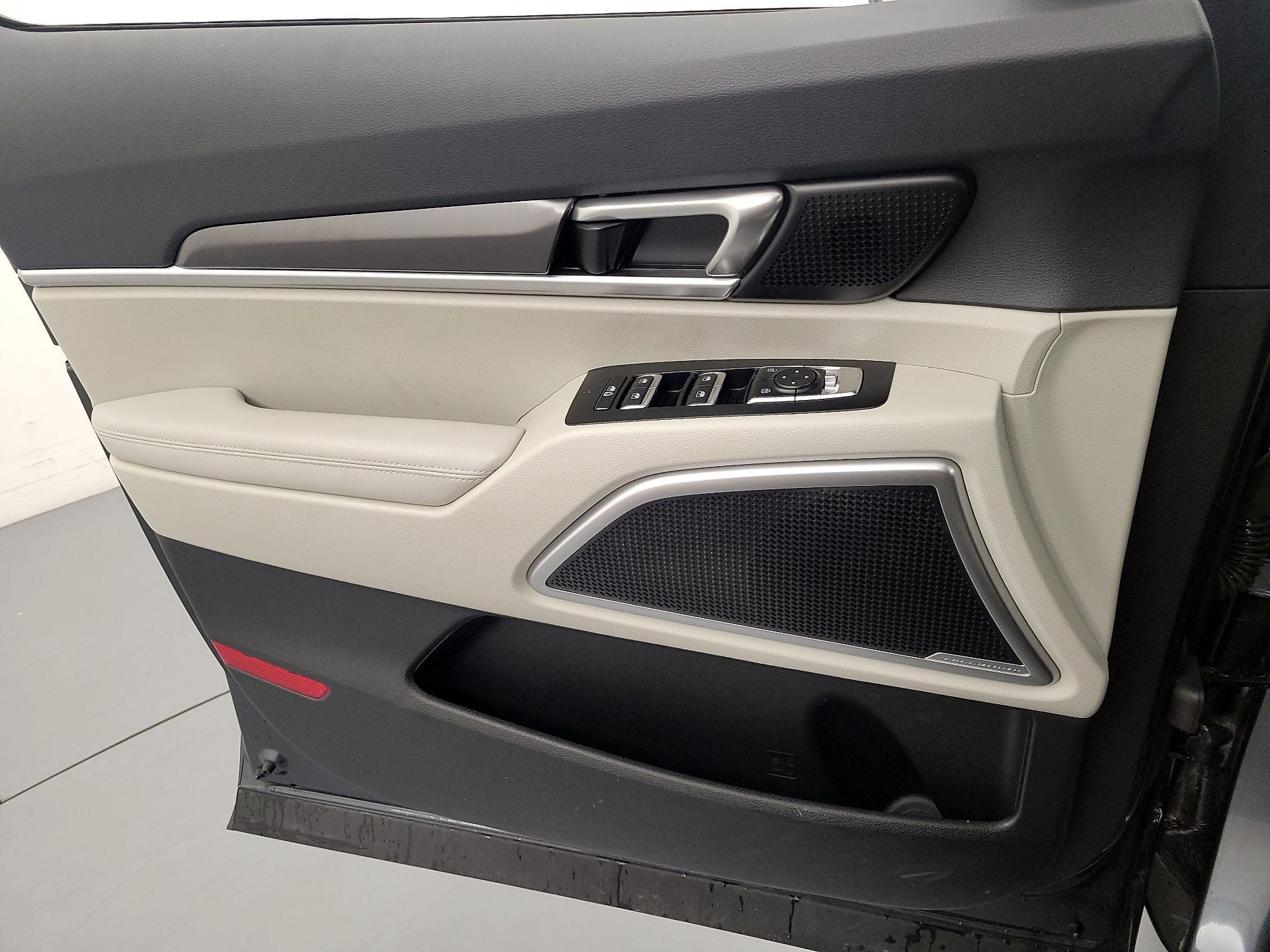 Thumbnail: 2023 Kia Telluride - 12