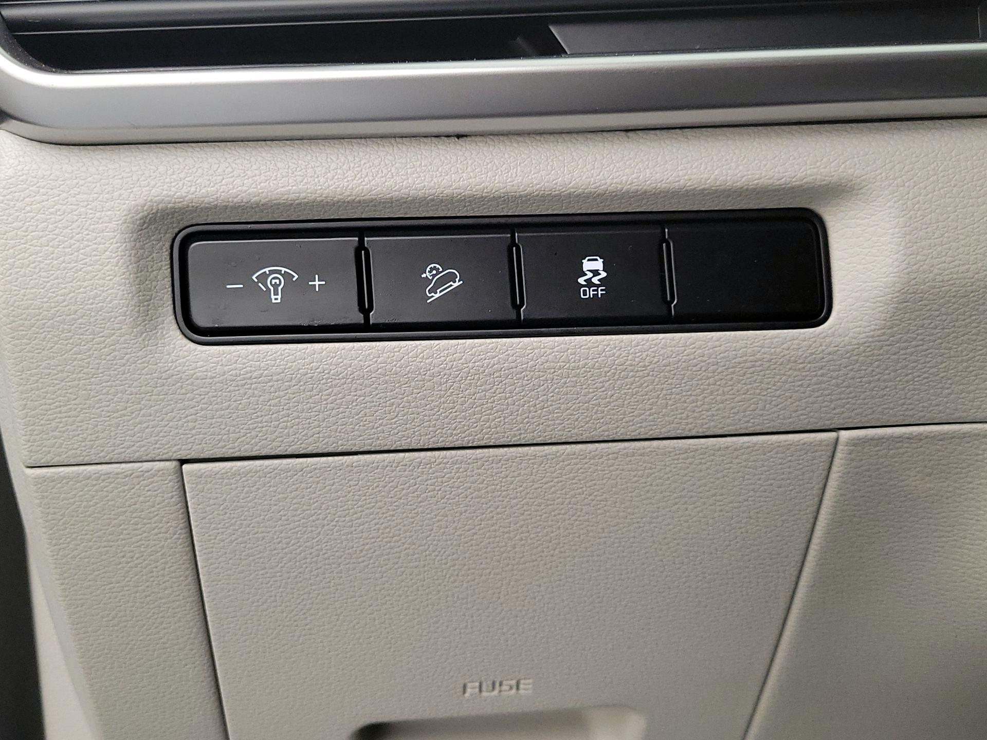 Thumbnail: 2023 Kia Telluride - 13