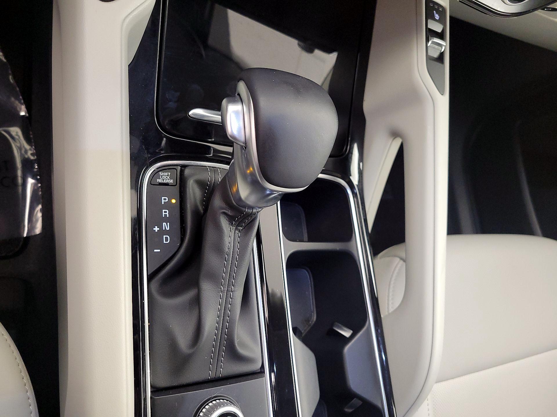 Thumbnail: 2023 Kia Telluride - 18