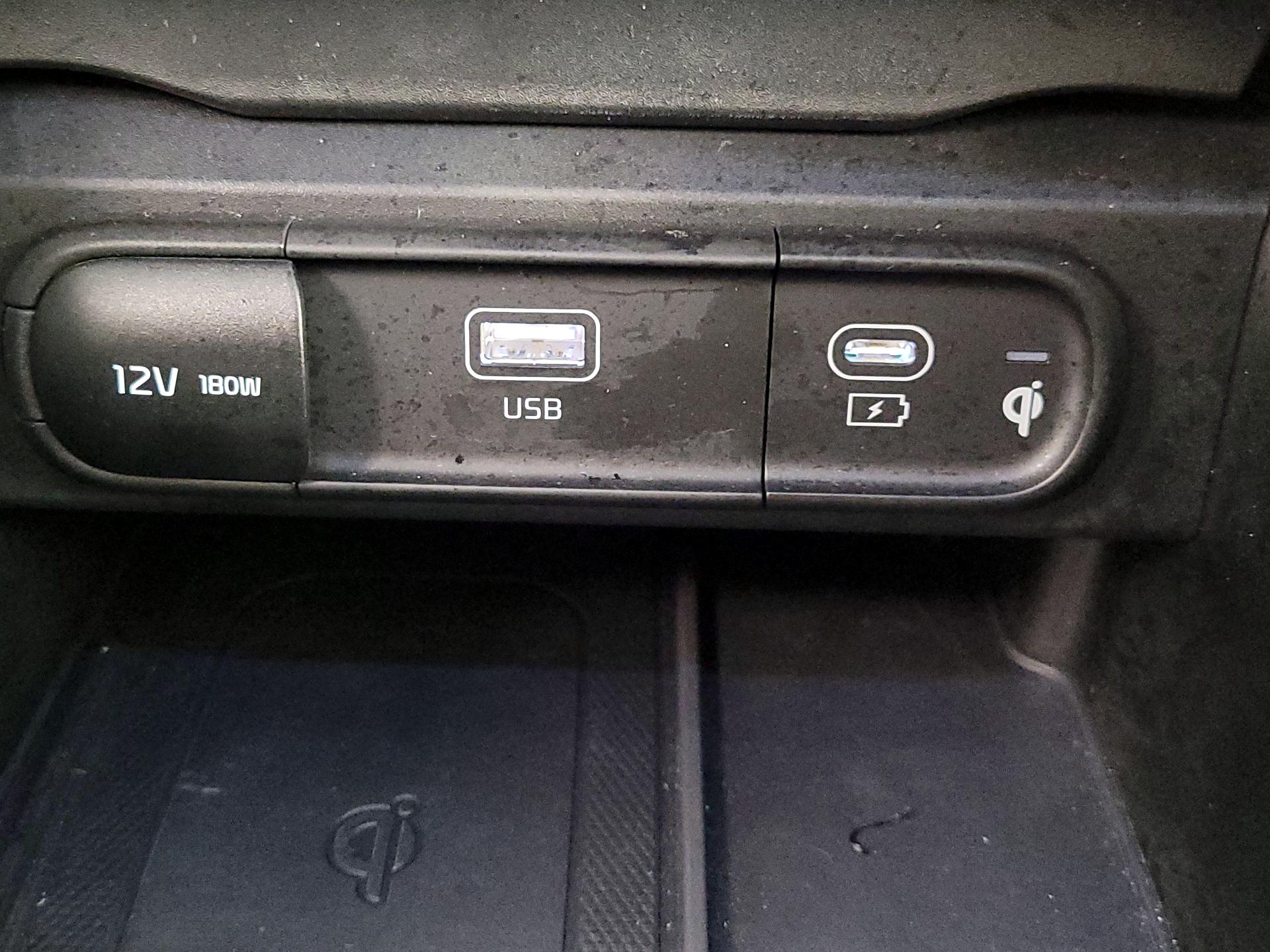 Thumbnail: 2023 Kia Telluride - 19