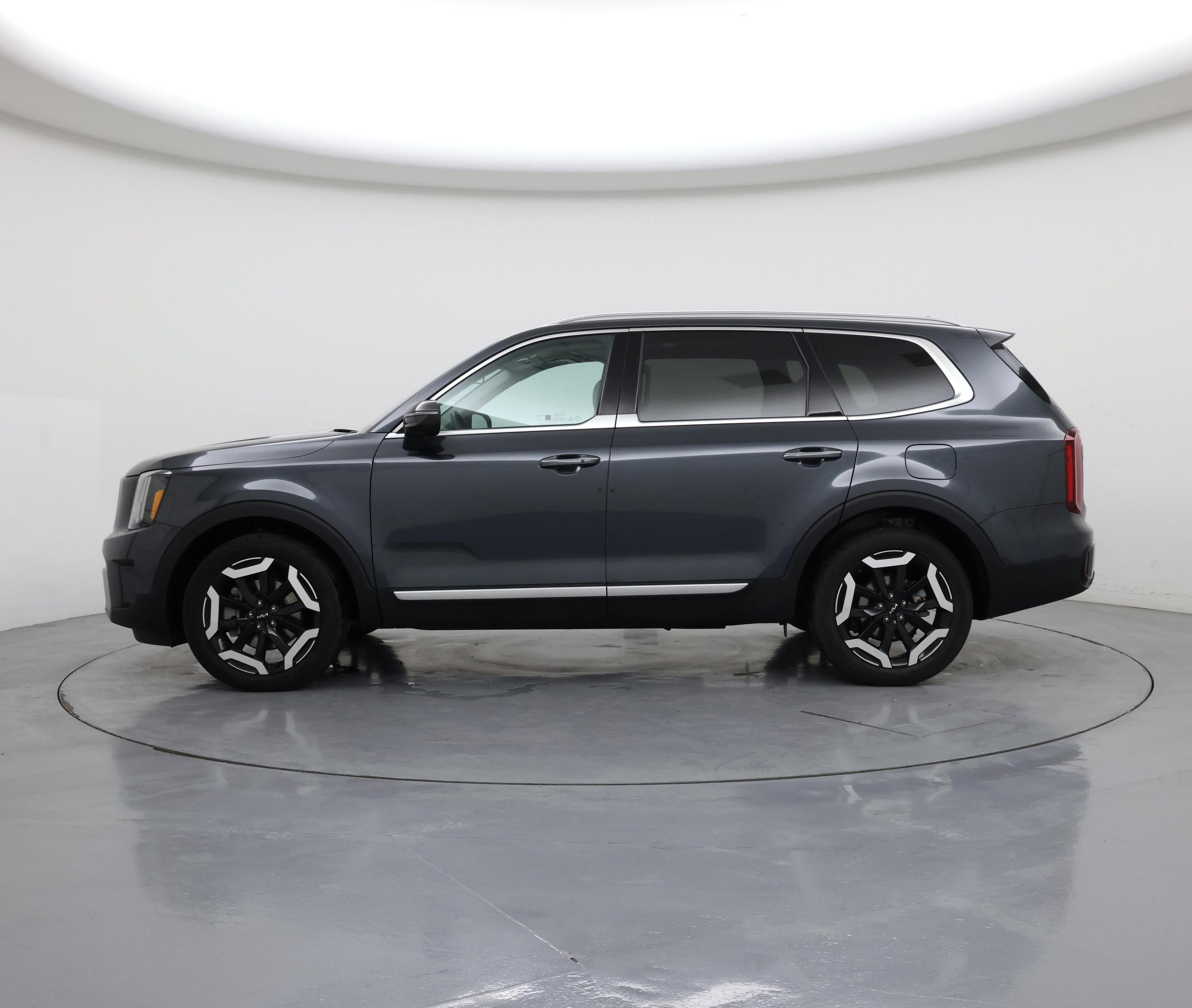 Thumbnail: 2023 Kia Telluride - 3
