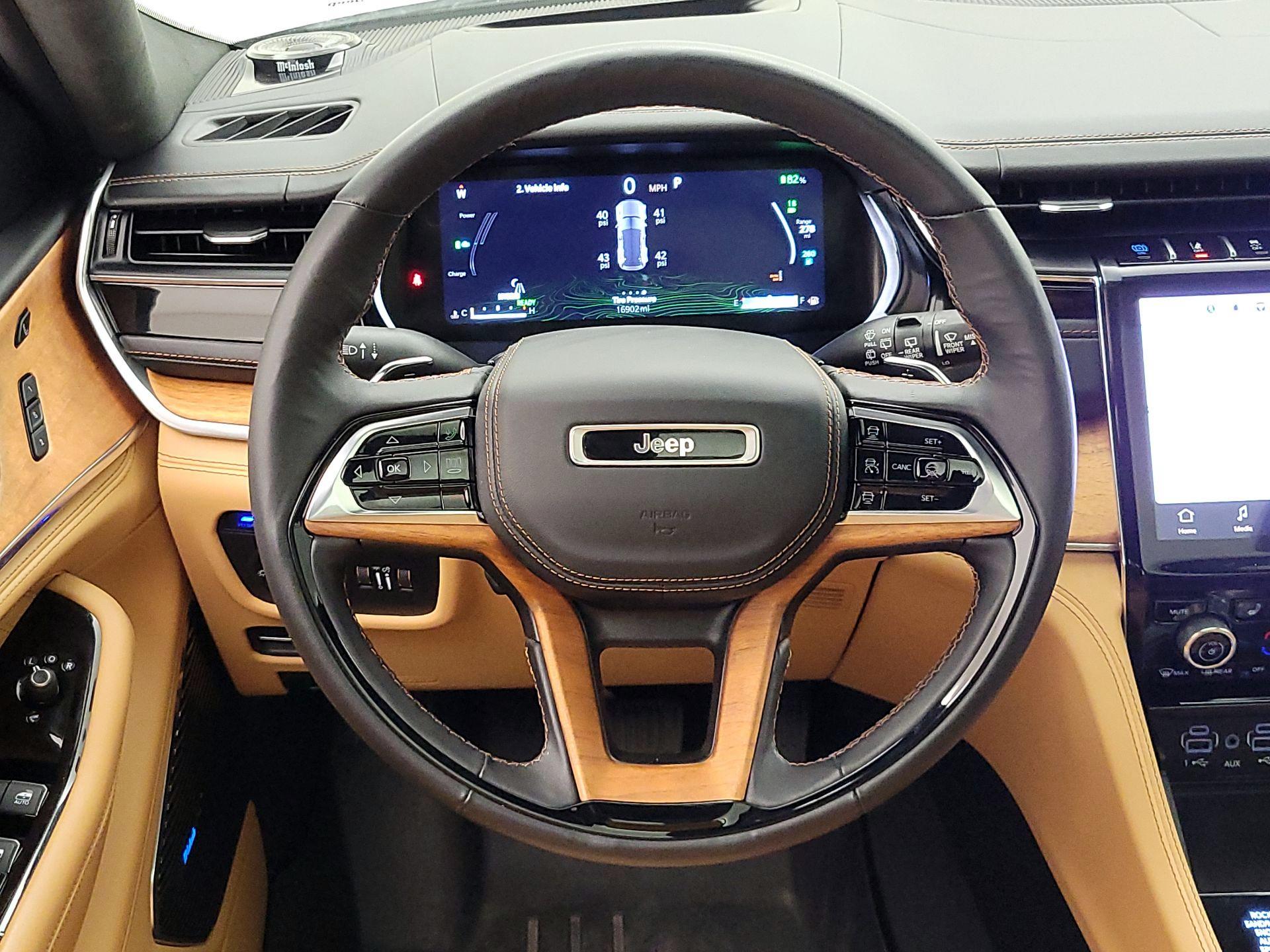 Thumbnail: 2022 Jeep Grand Cherokee - 10