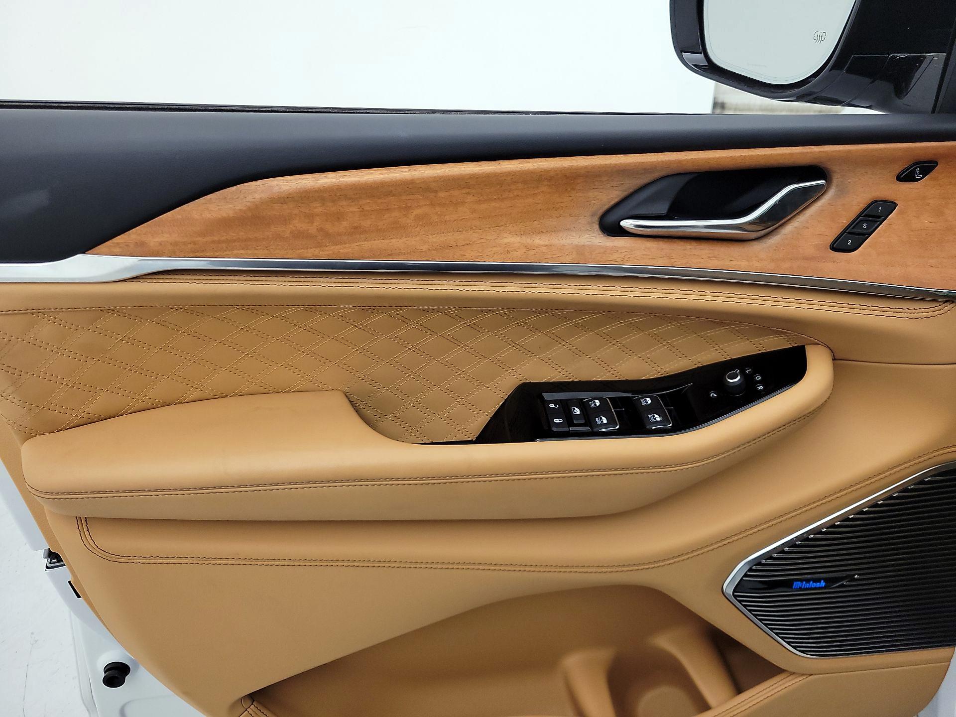 Thumbnail: 2022 Jeep Grand Cherokee - 12