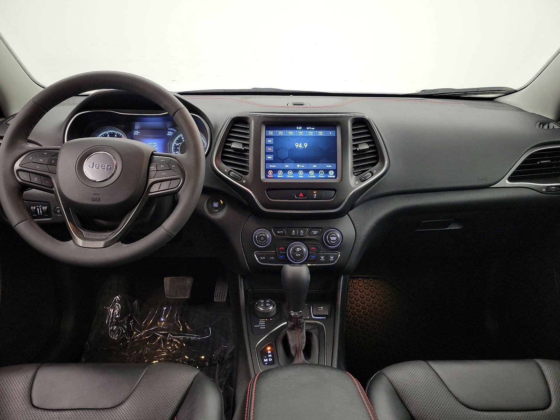 Thumbnail: 2022 Jeep Cherokee - 9