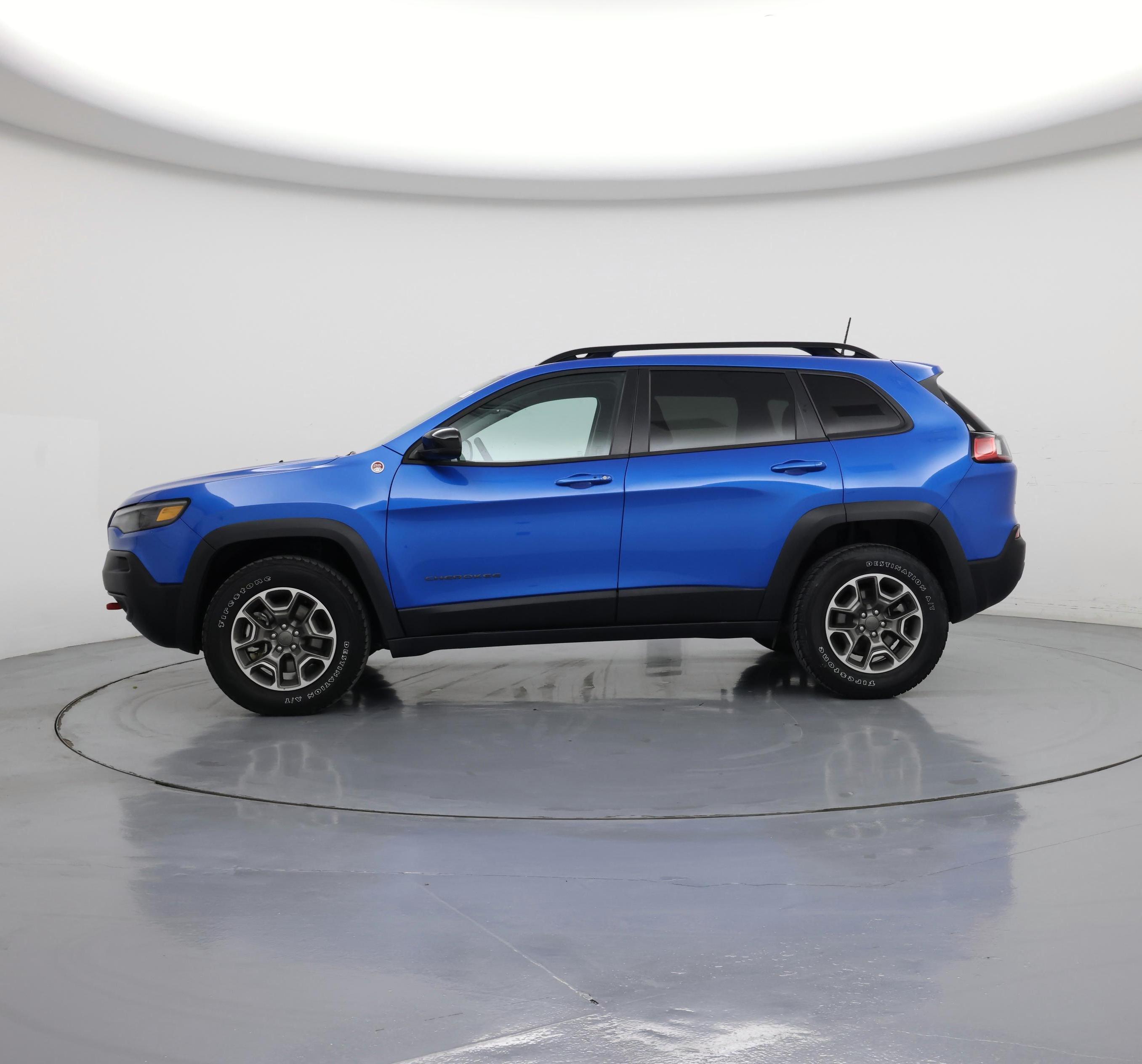 Thumbnail: 2022 Jeep Cherokee - 3