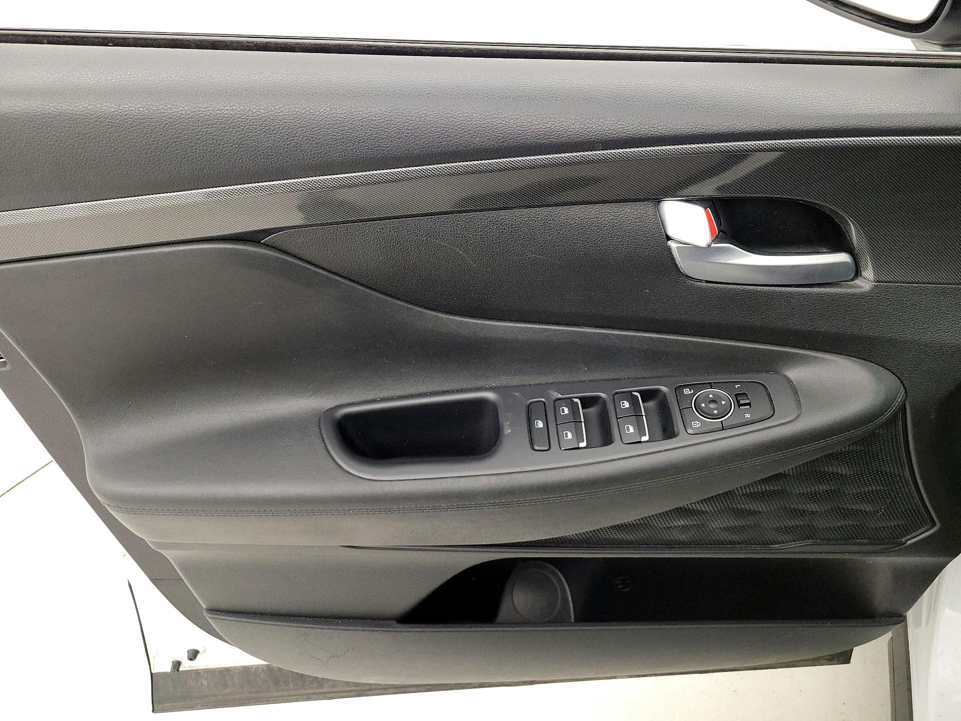 Thumbnail: 2021 Hyundai Santa Fe - 12