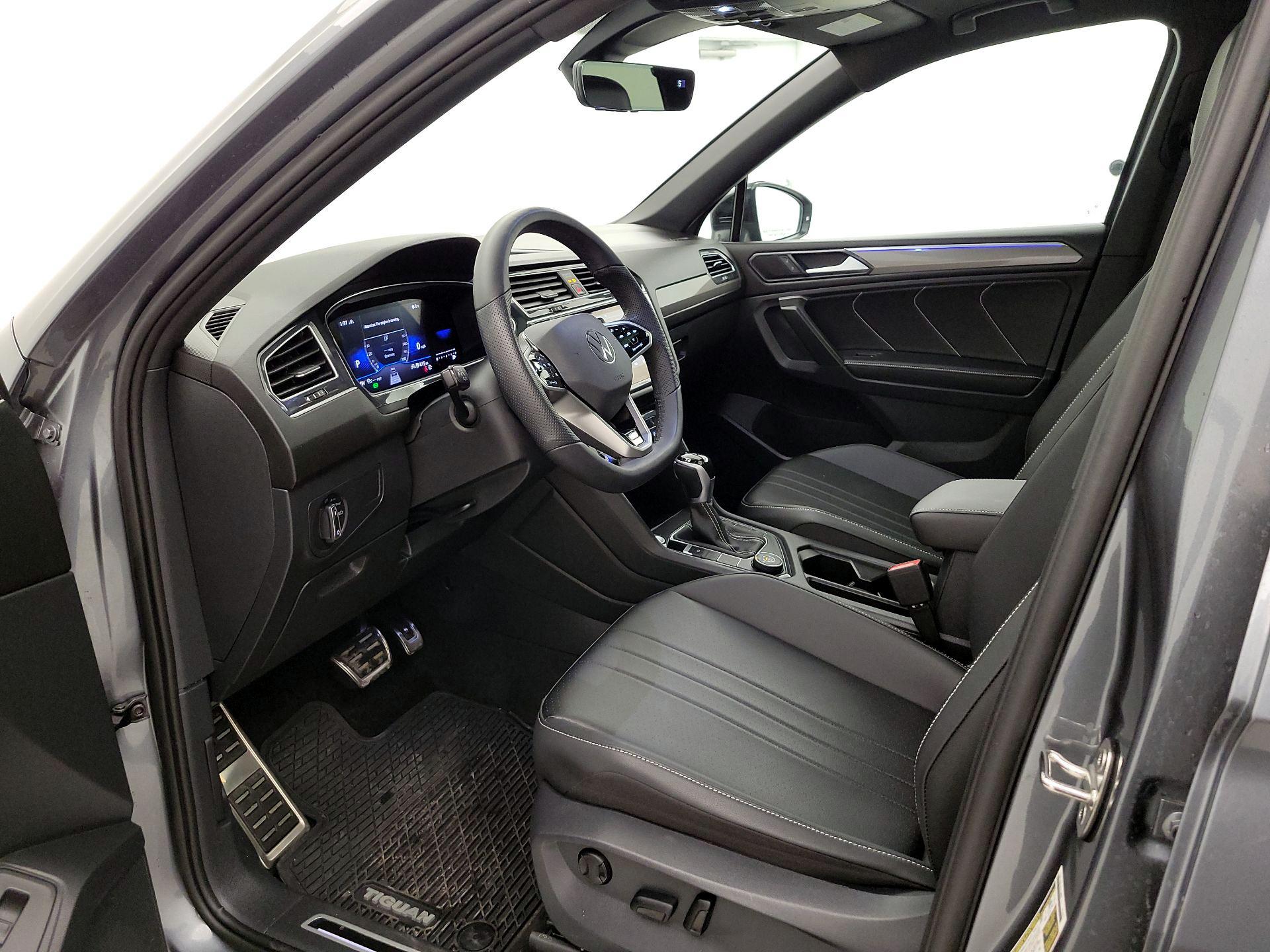 Thumbnail: 2024 Volkswagen Tiguan - 11