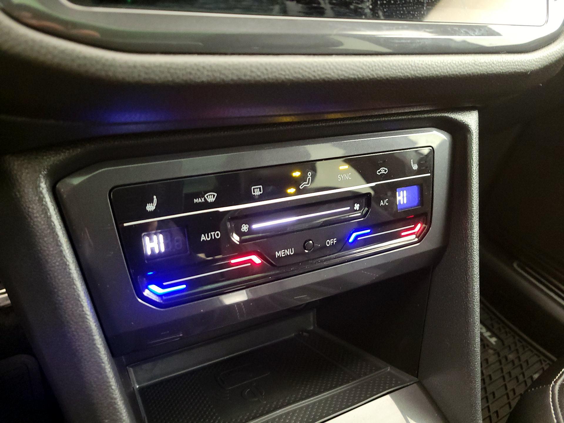 Thumbnail: 2024 Volkswagen Tiguan - 16