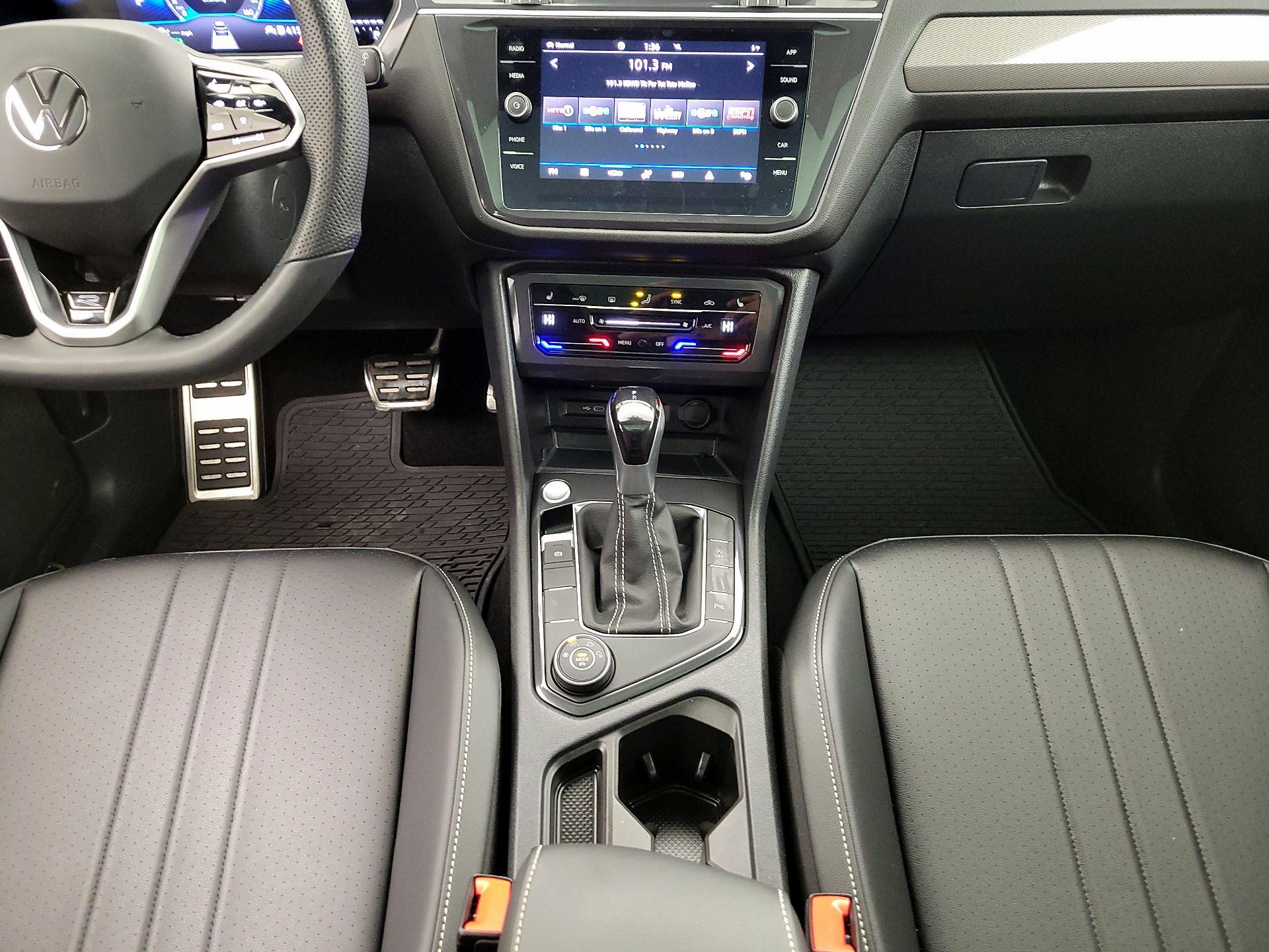 Thumbnail: 2024 Volkswagen Tiguan - 17