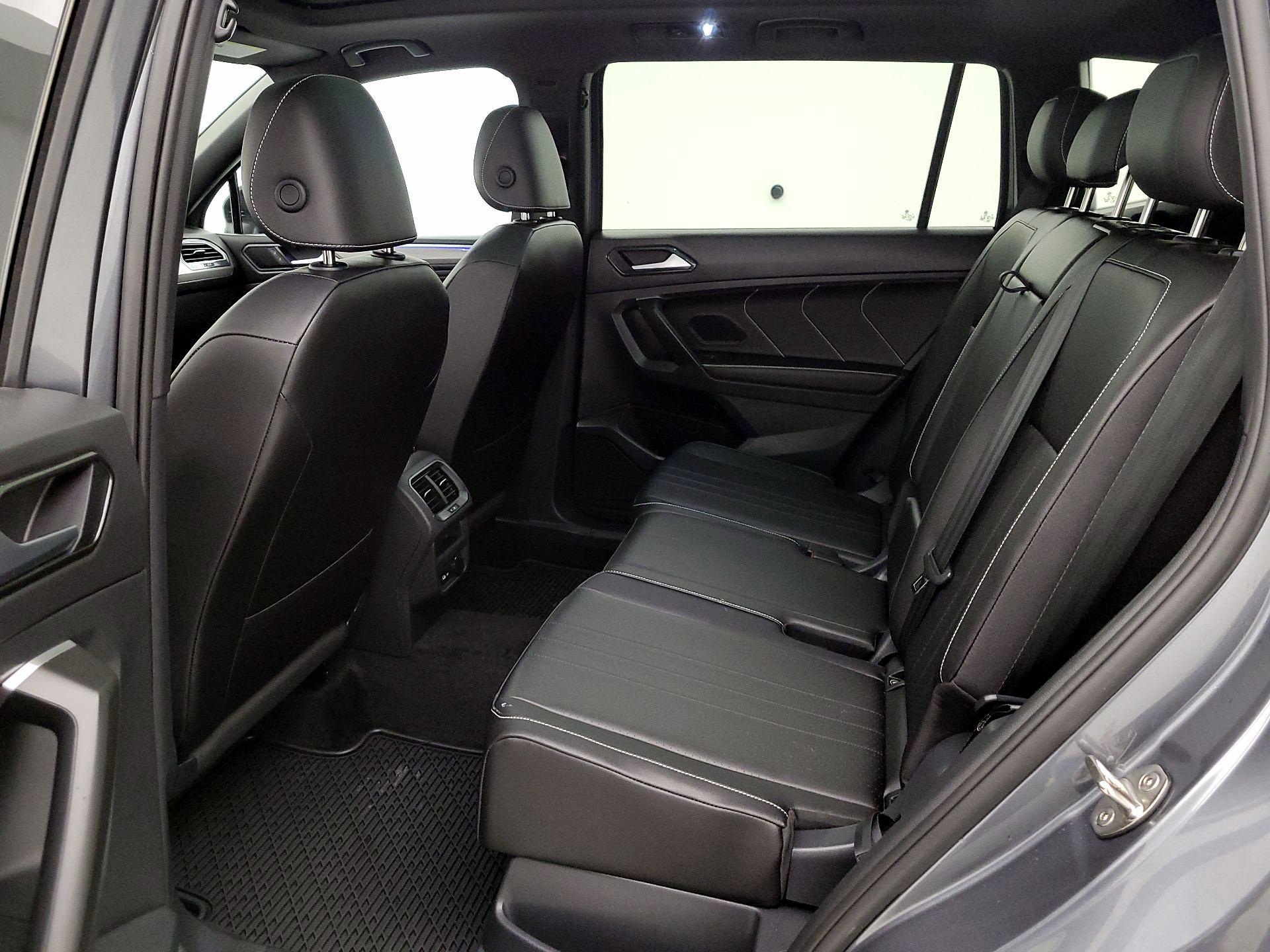 Thumbnail: 2024 Volkswagen Tiguan - 20