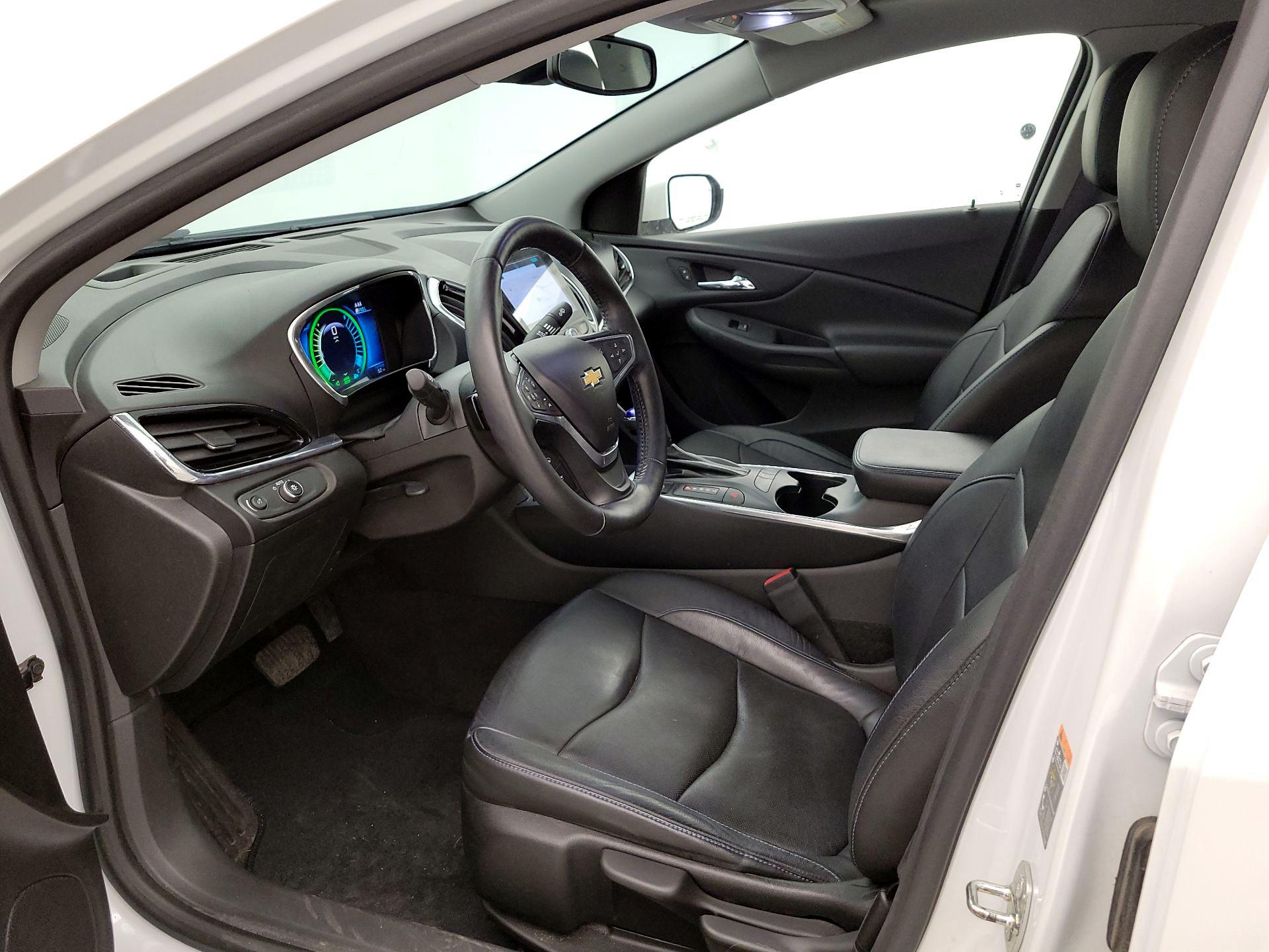 Thumbnail: 2016 Chevrolet Volt - 11