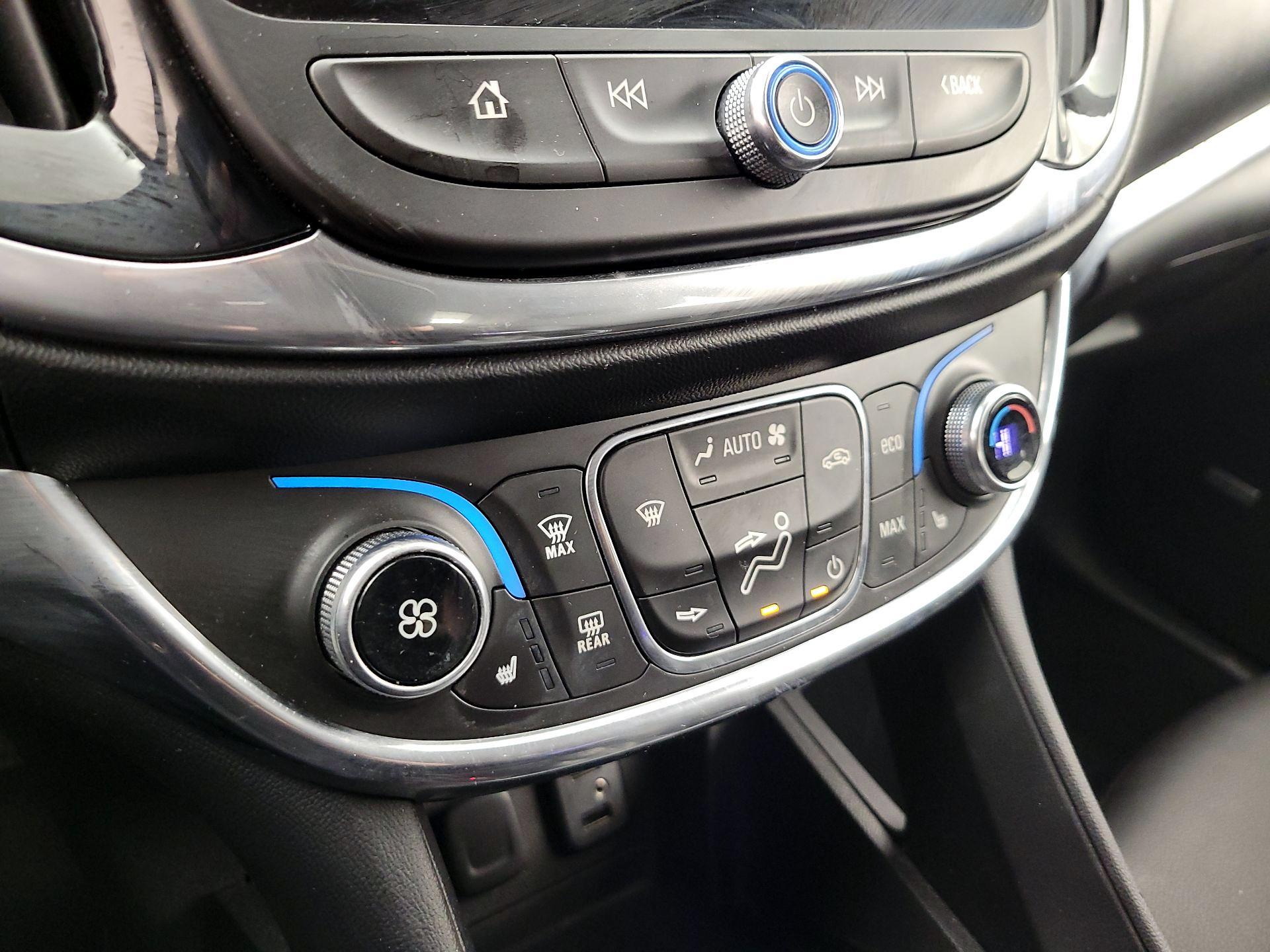 Thumbnail: 2016 Chevrolet Volt - 17