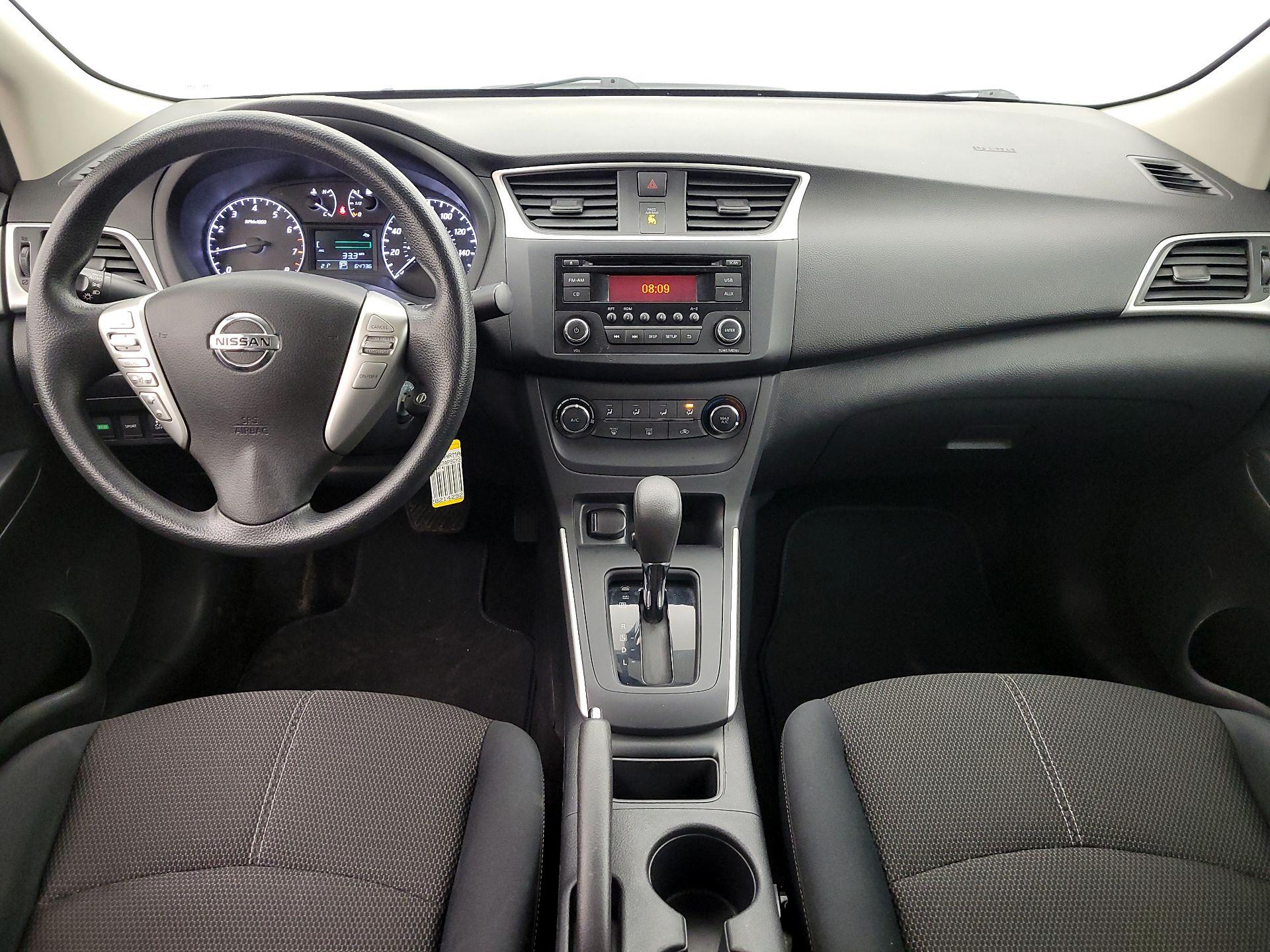 Thumbnail: 2016 Nissan Sentra - 9