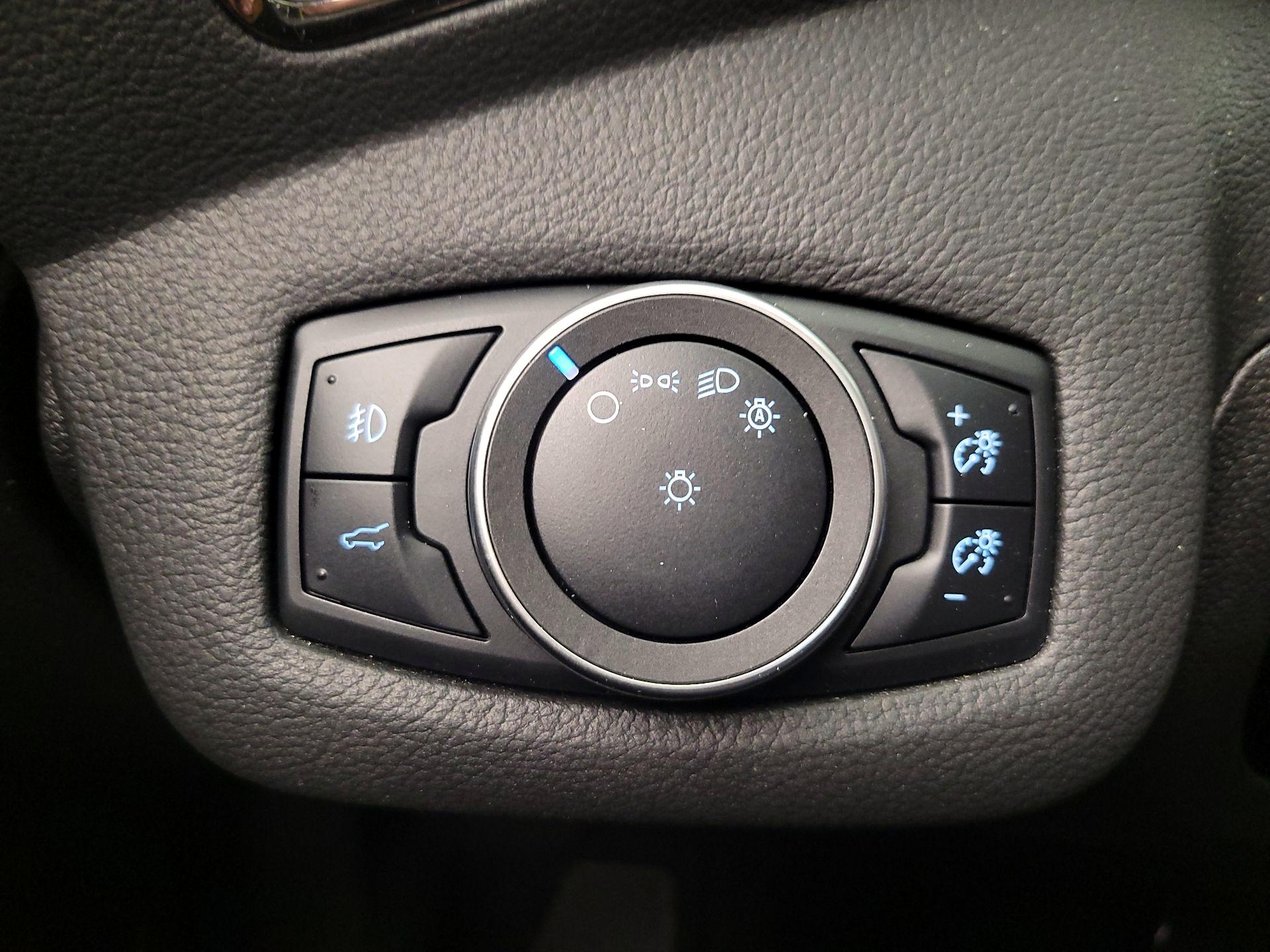 Thumbnail: 2017 Ford Escape - 13