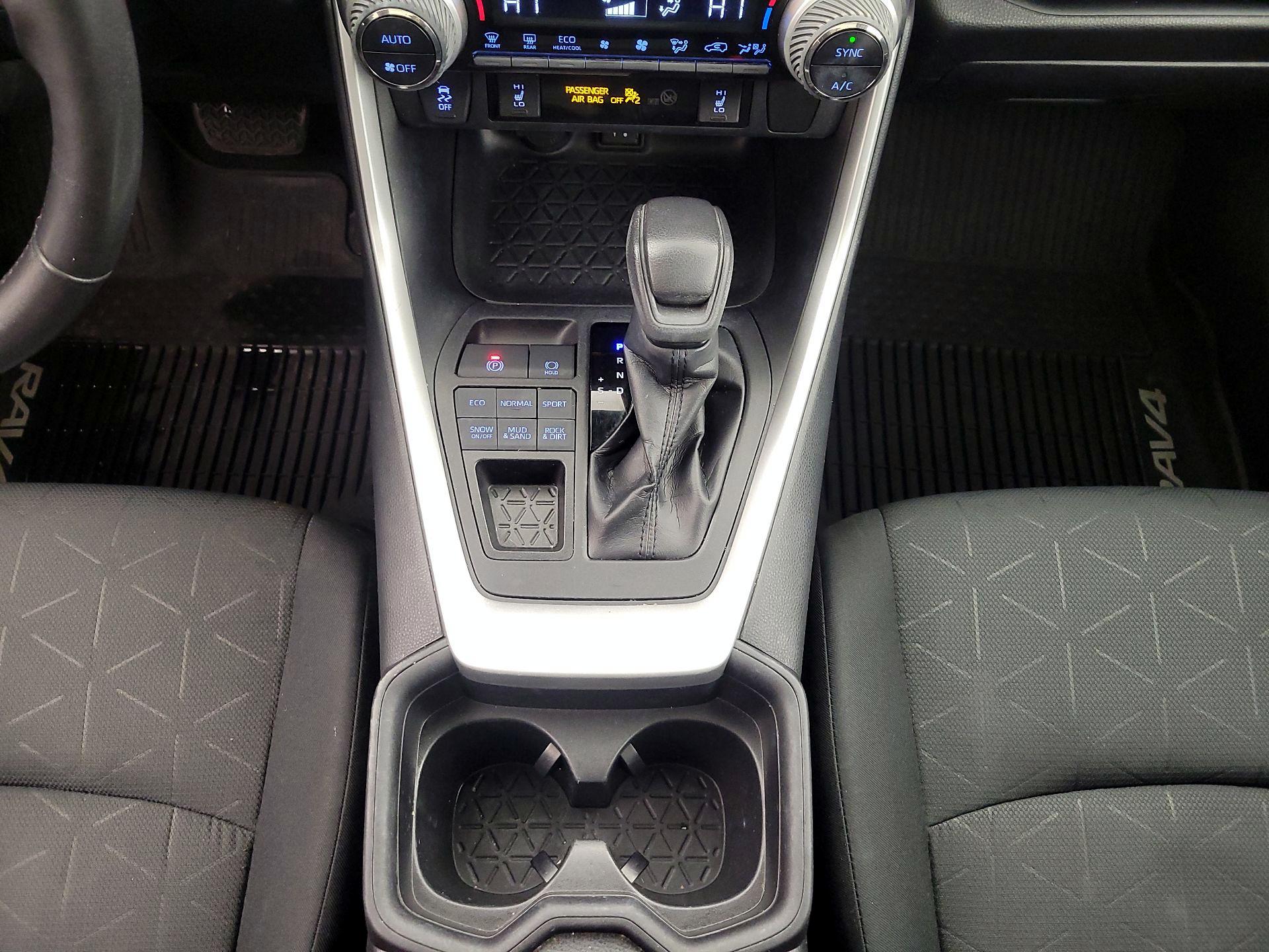 Thumbnail: 2019 Toyota RAV4 - 18