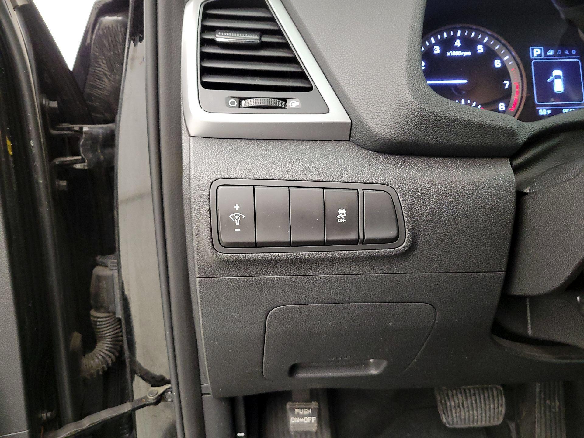 Thumbnail: 2017 Hyundai Tucson - 13