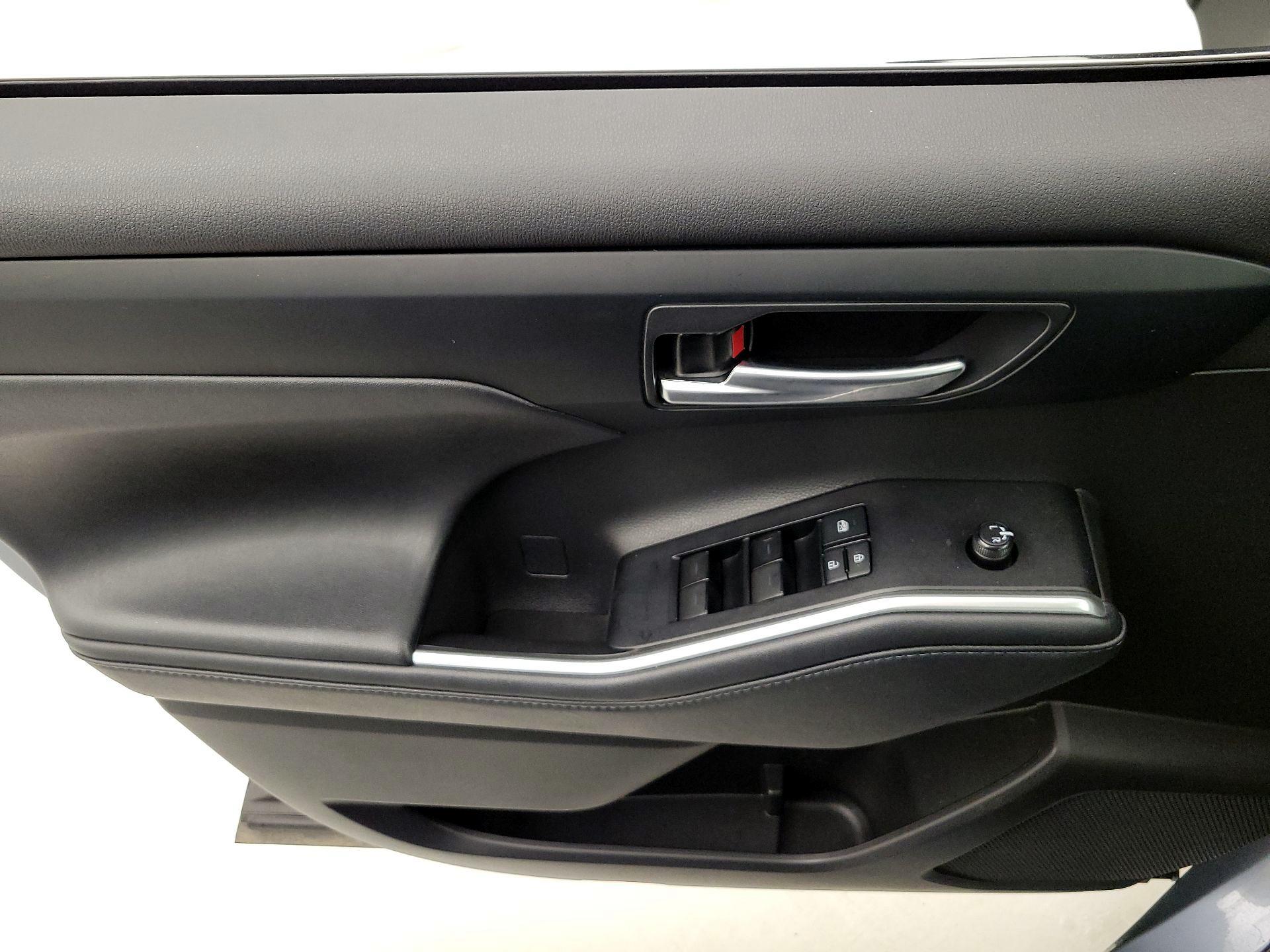 Thumbnail: 2021 Toyota Highlander - 12