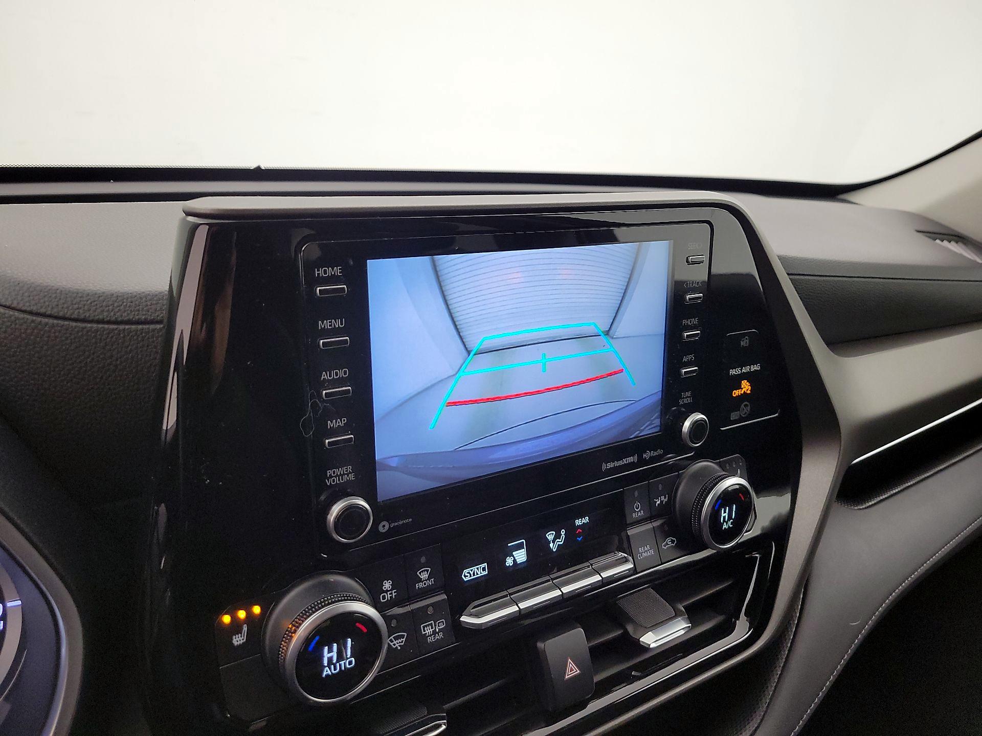 Thumbnail: 2021 Toyota Highlander - 15