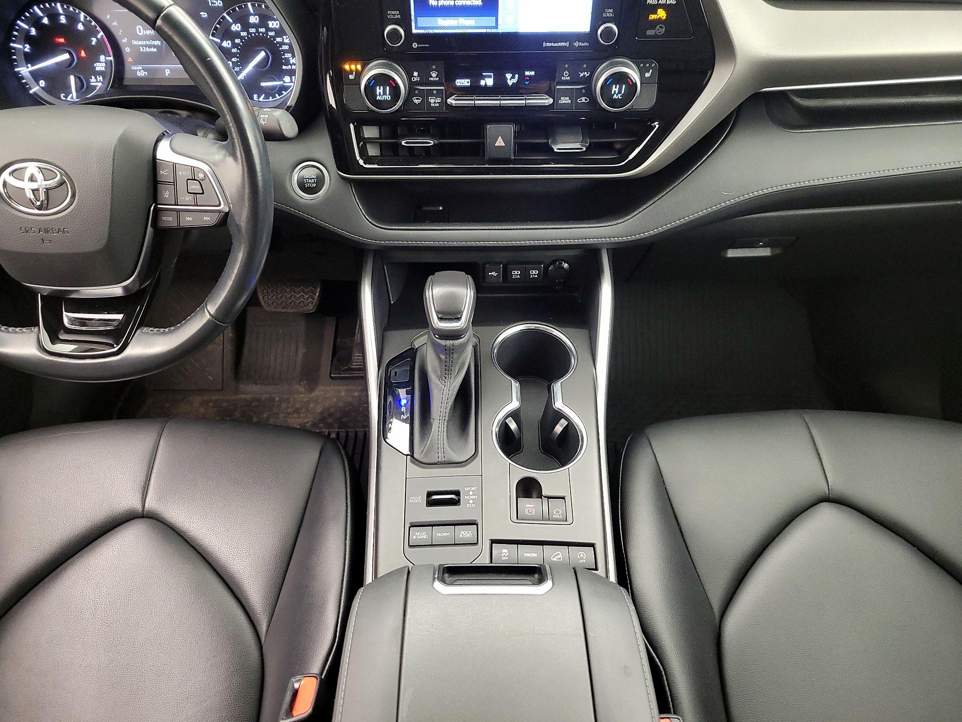 Thumbnail: 2021 Toyota Highlander - 18