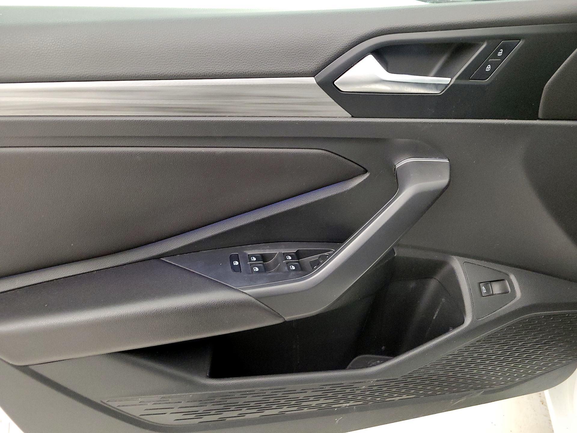 Thumbnail: 2019 Volkswagen Jetta - 12