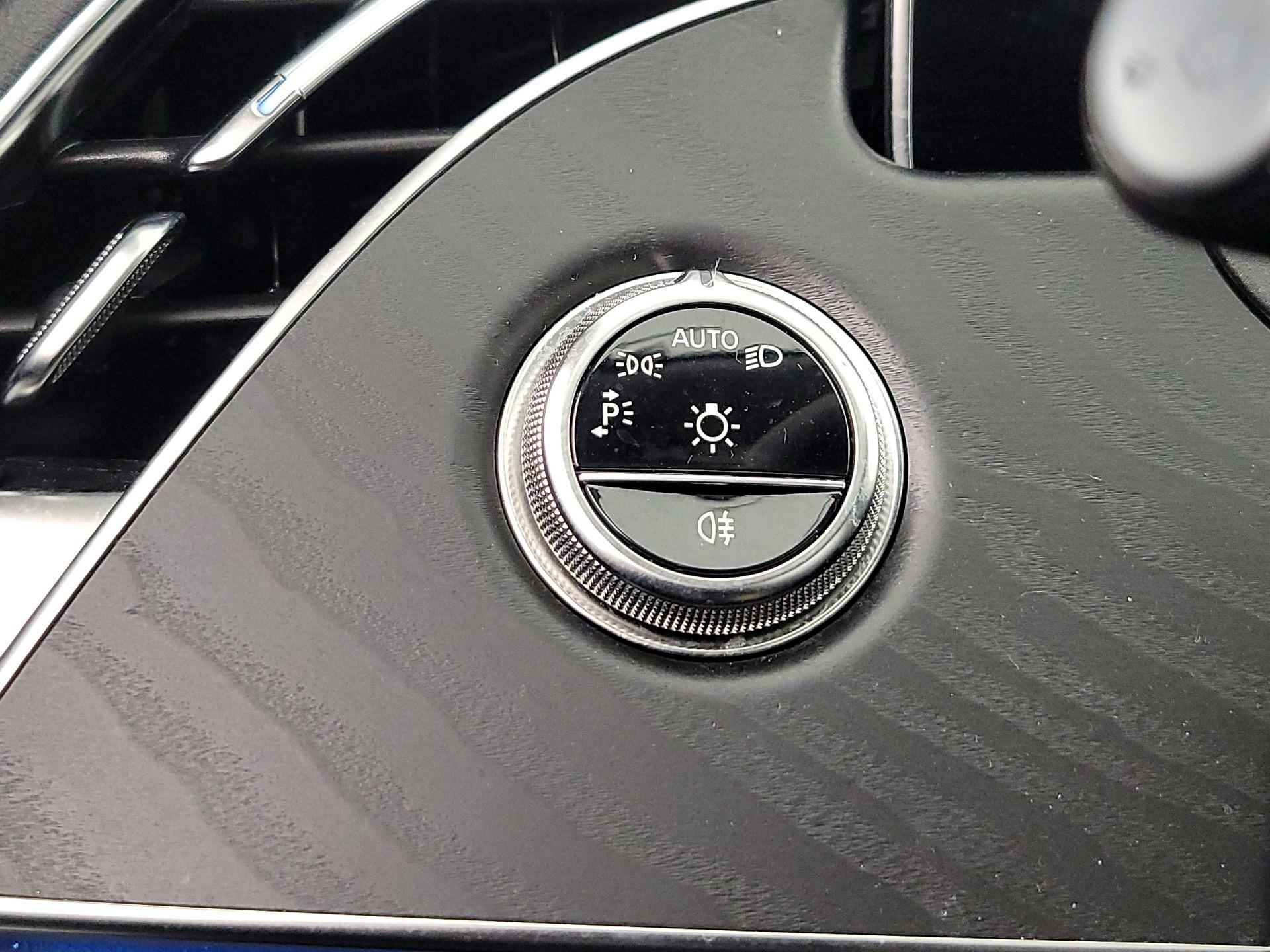 Thumbnail: 2025 Mercedes-Benz E-Class - 13