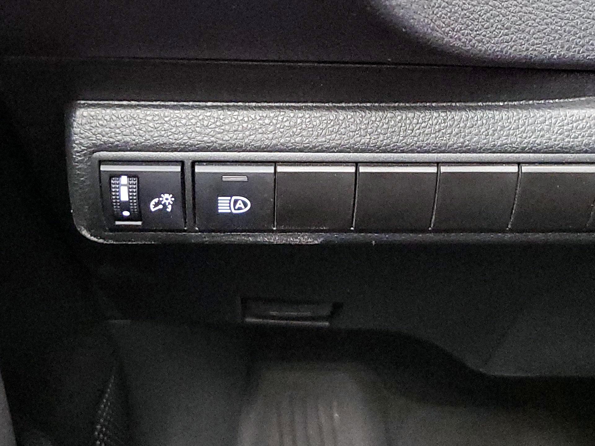 Thumbnail: 2024 Toyota Corolla - 13