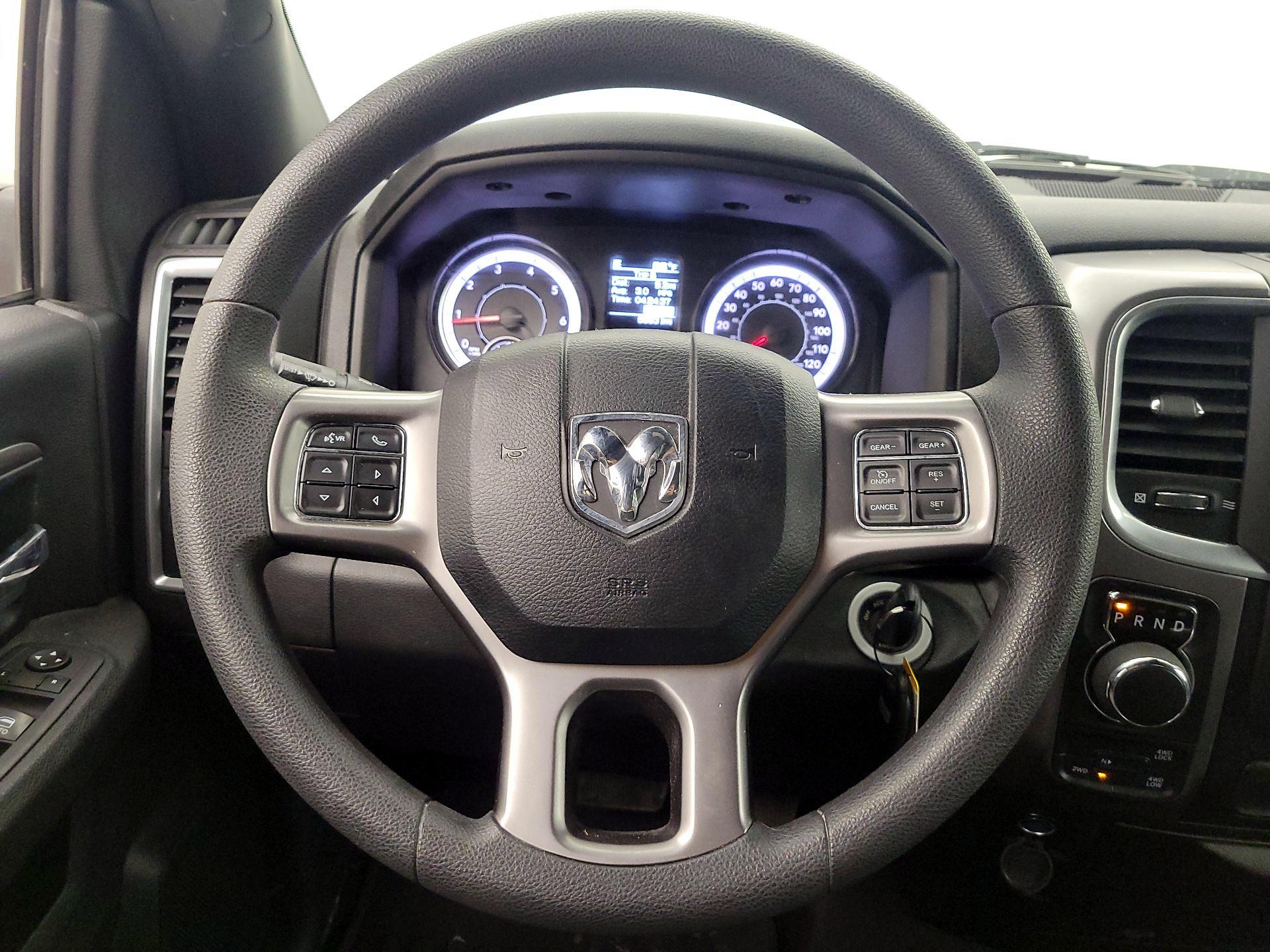 Thumbnail: 2021 RAM 1500 Classic - 10