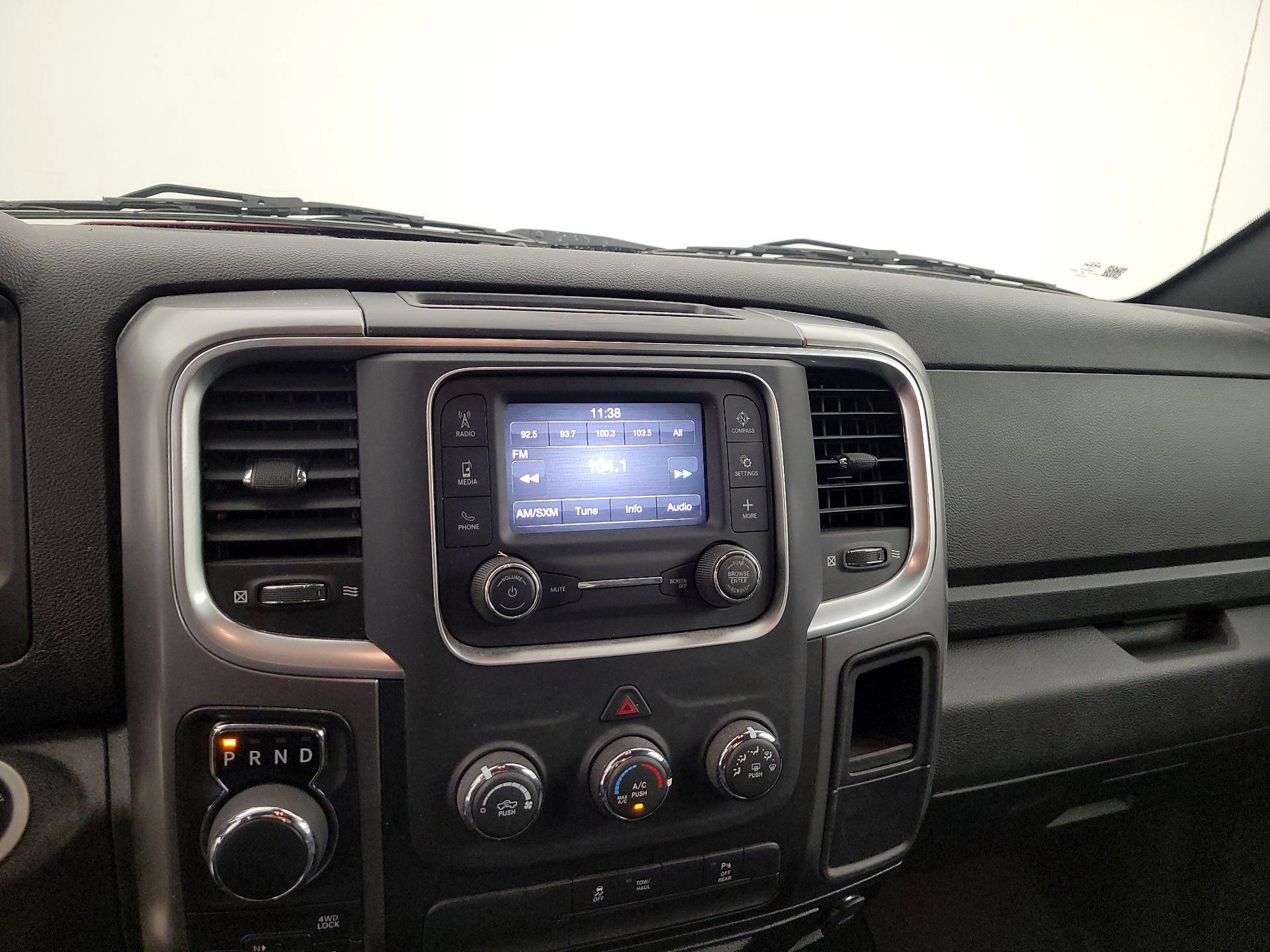 Thumbnail: 2021 RAM 1500 Classic - 16