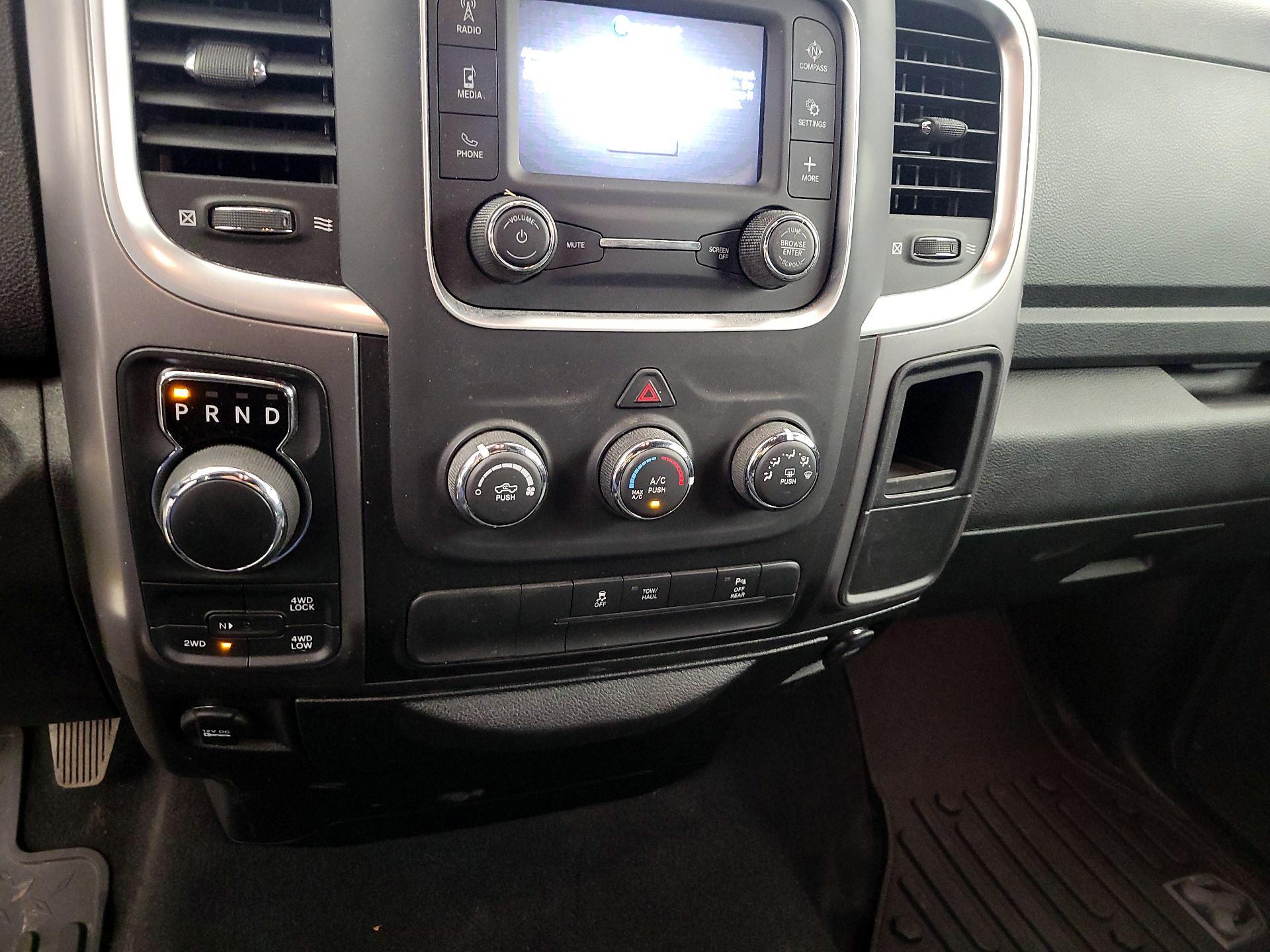 Thumbnail: 2021 RAM 1500 Classic - 17