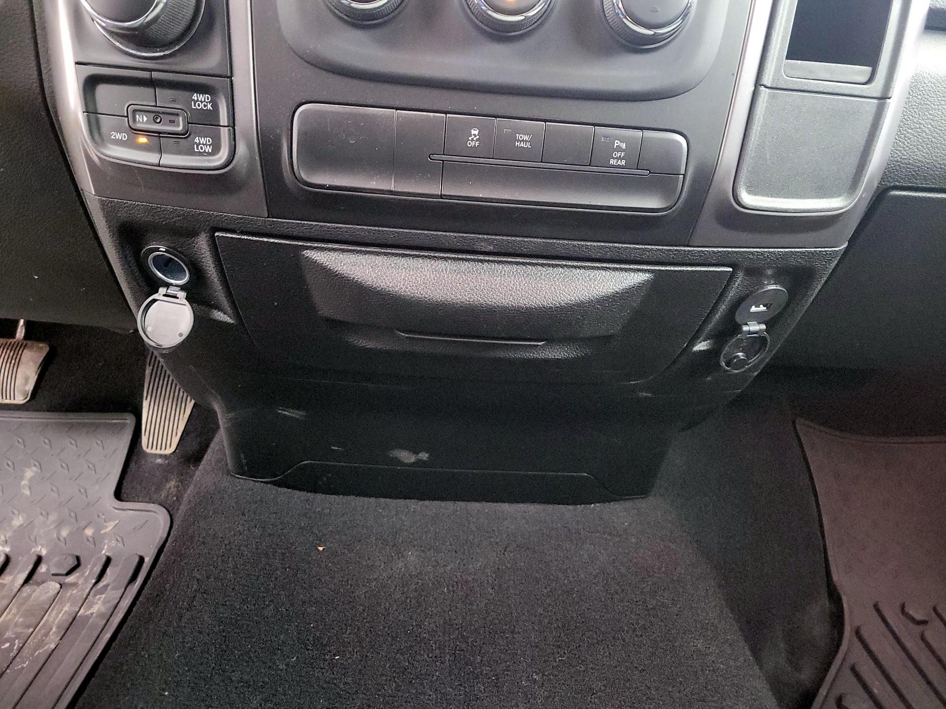 Thumbnail: 2021 RAM 1500 Classic - 19