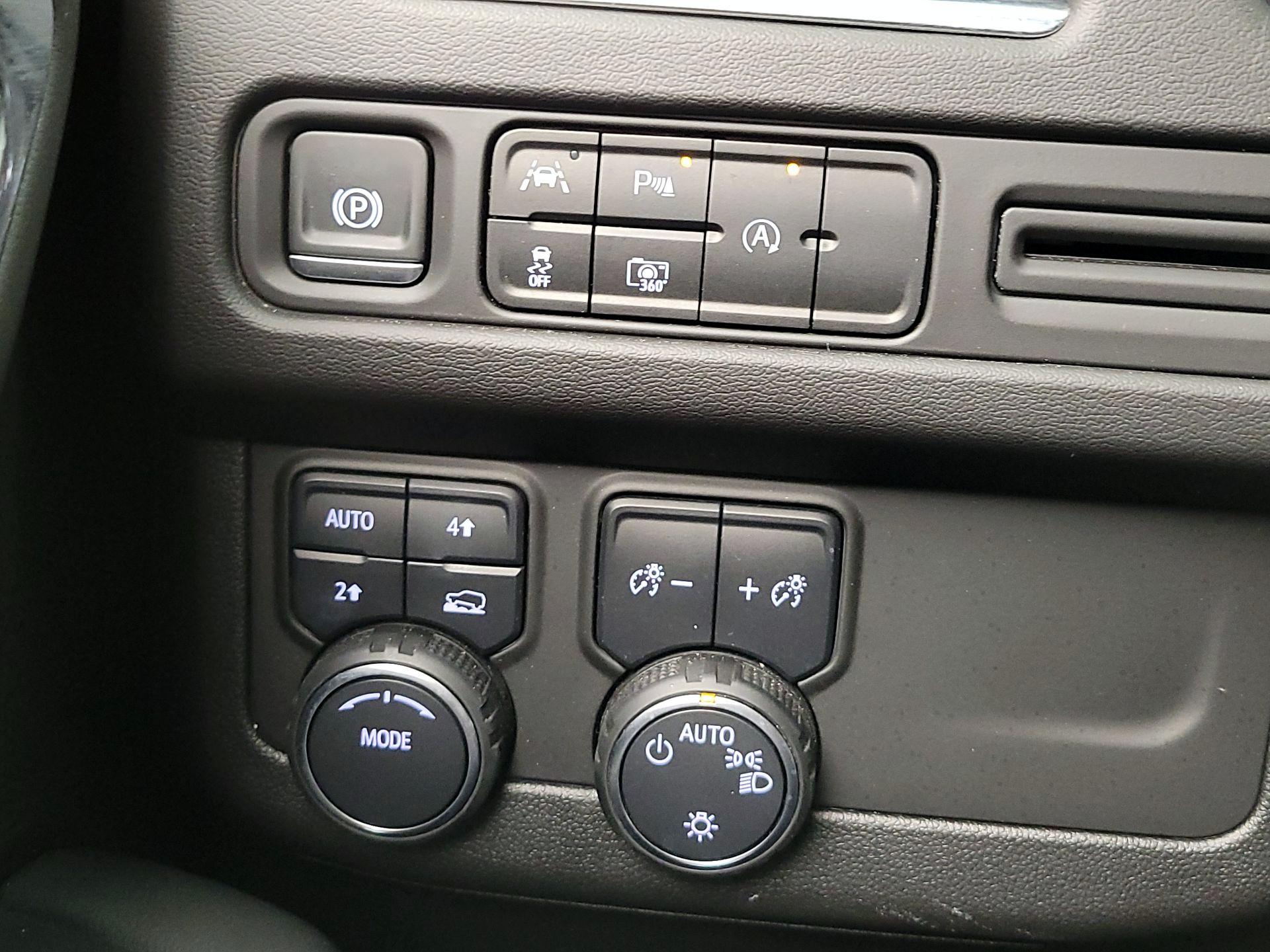 Thumbnail: 2024 Chevrolet Suburban - 13