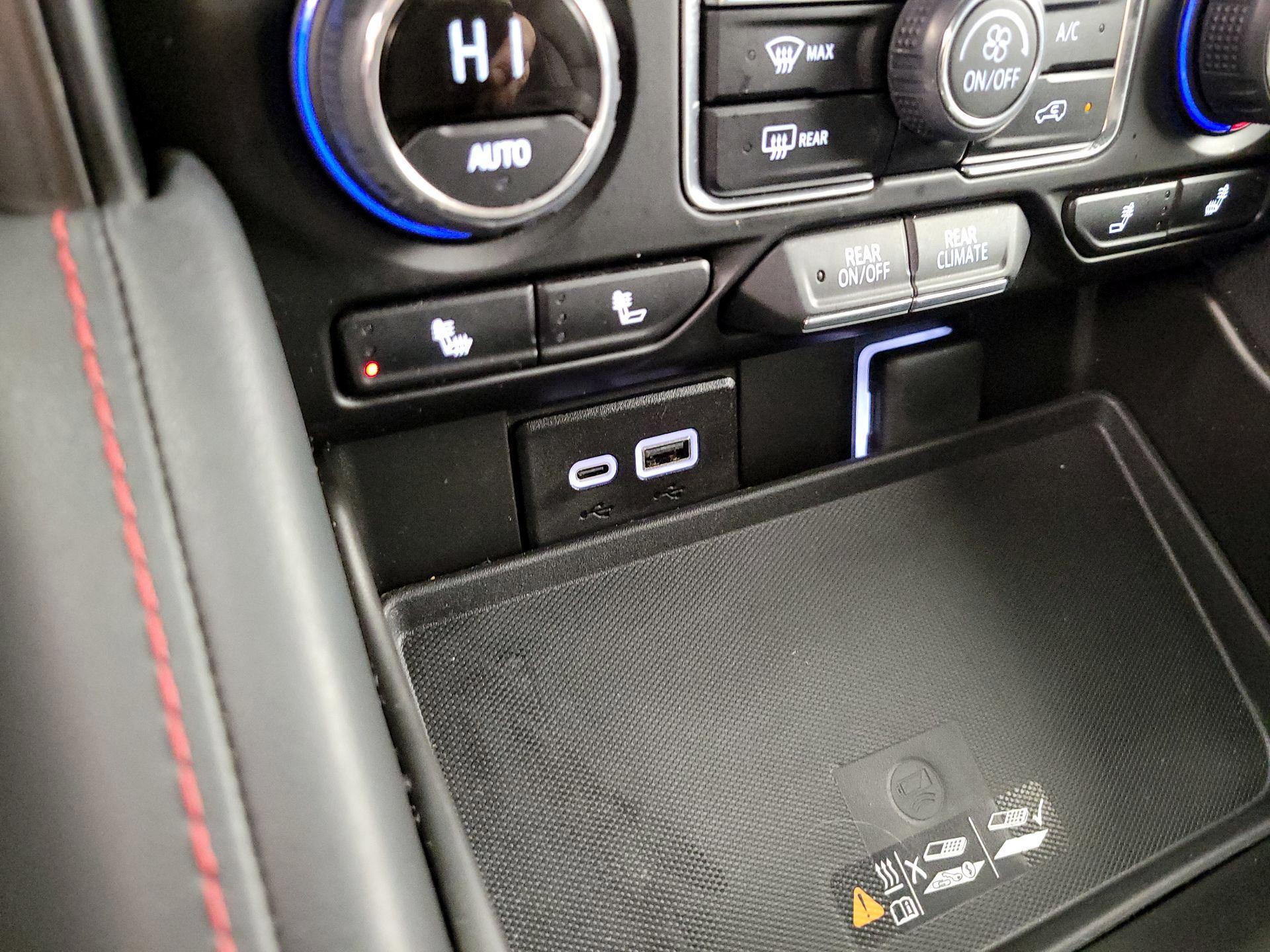 Thumbnail: 2024 Chevrolet Suburban - 19