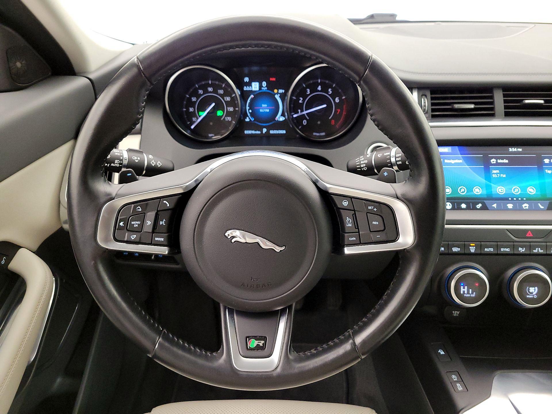 Thumbnail: 2020 Jaguar E-Pace - 10