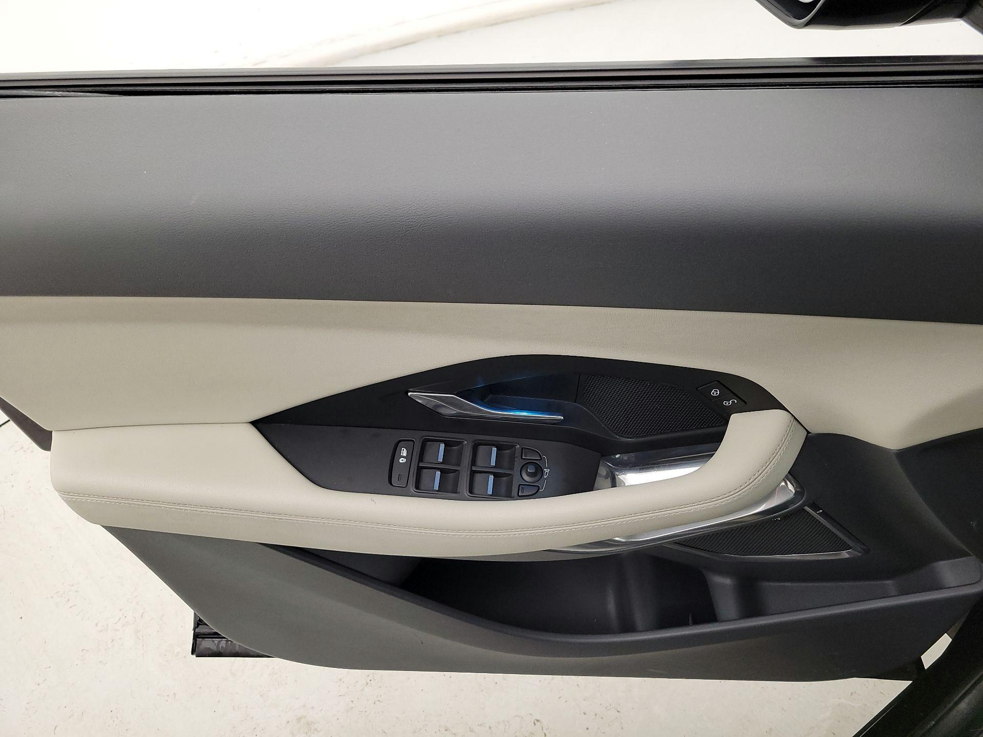 Thumbnail: 2020 Jaguar E-Pace - 12