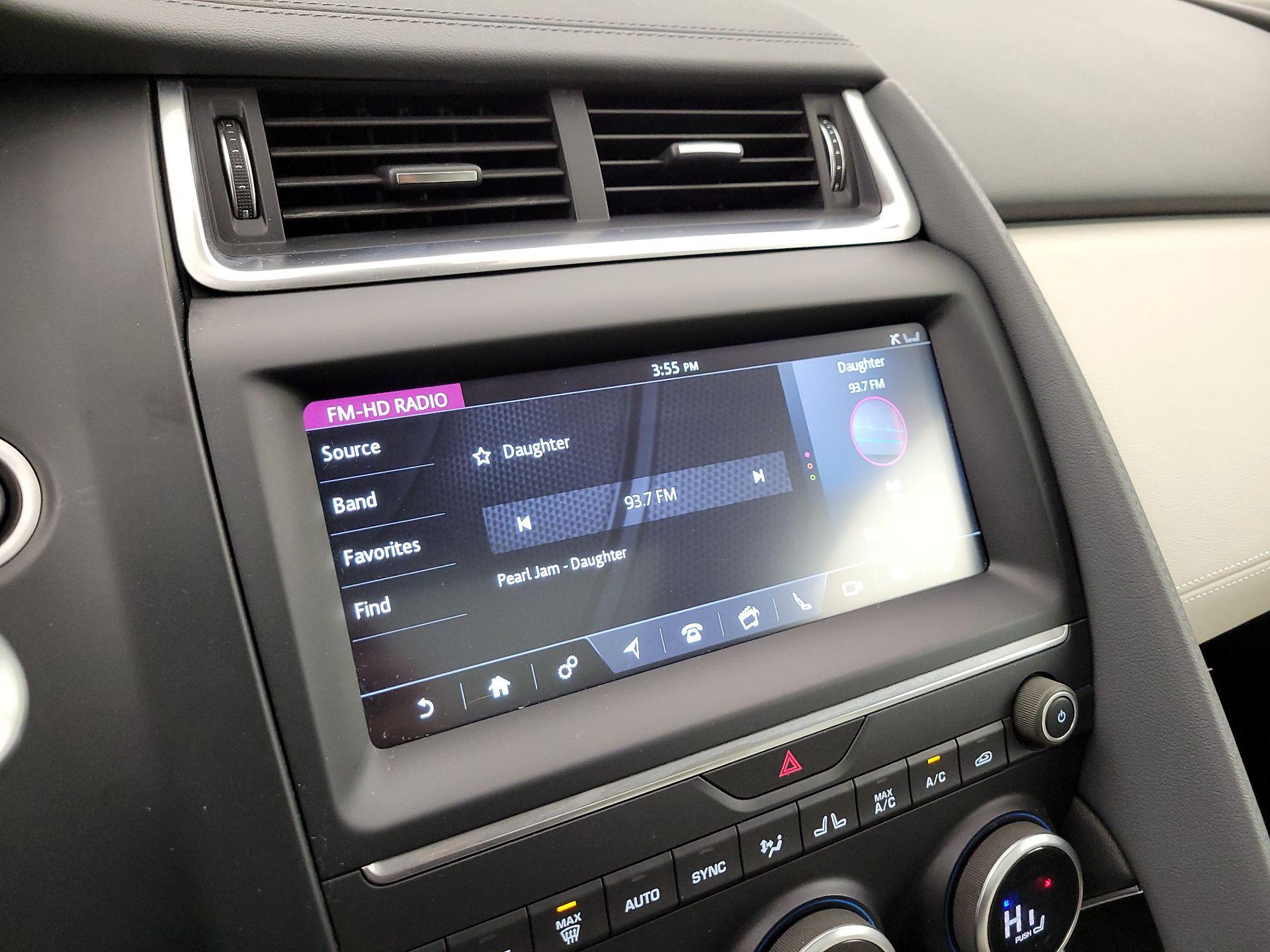 Thumbnail: 2020 Jaguar E-Pace - 16