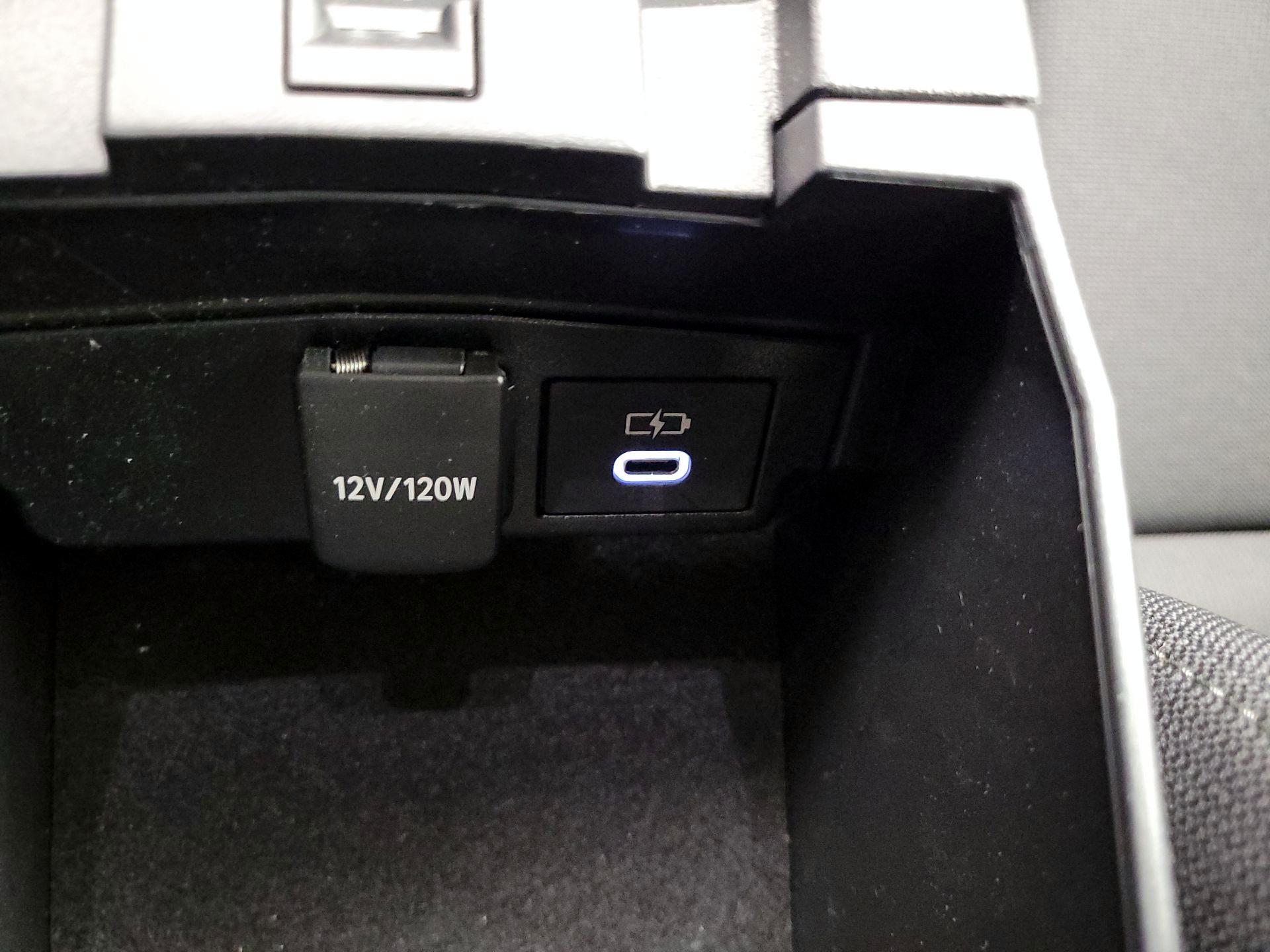 Thumbnail: 2025 Toyota Corolla - 18