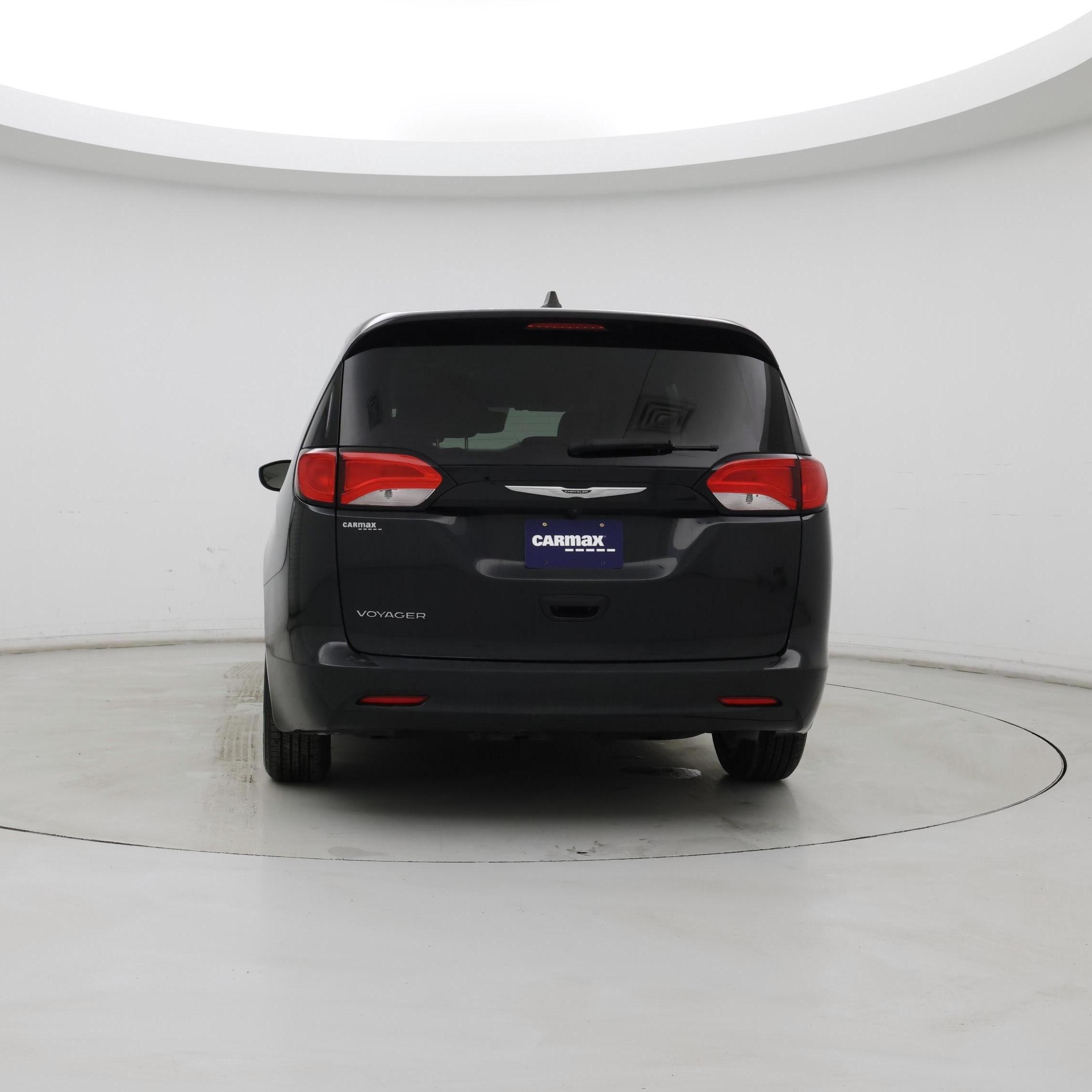 Thumbnail: 2023 Chrysler Voyager - 6