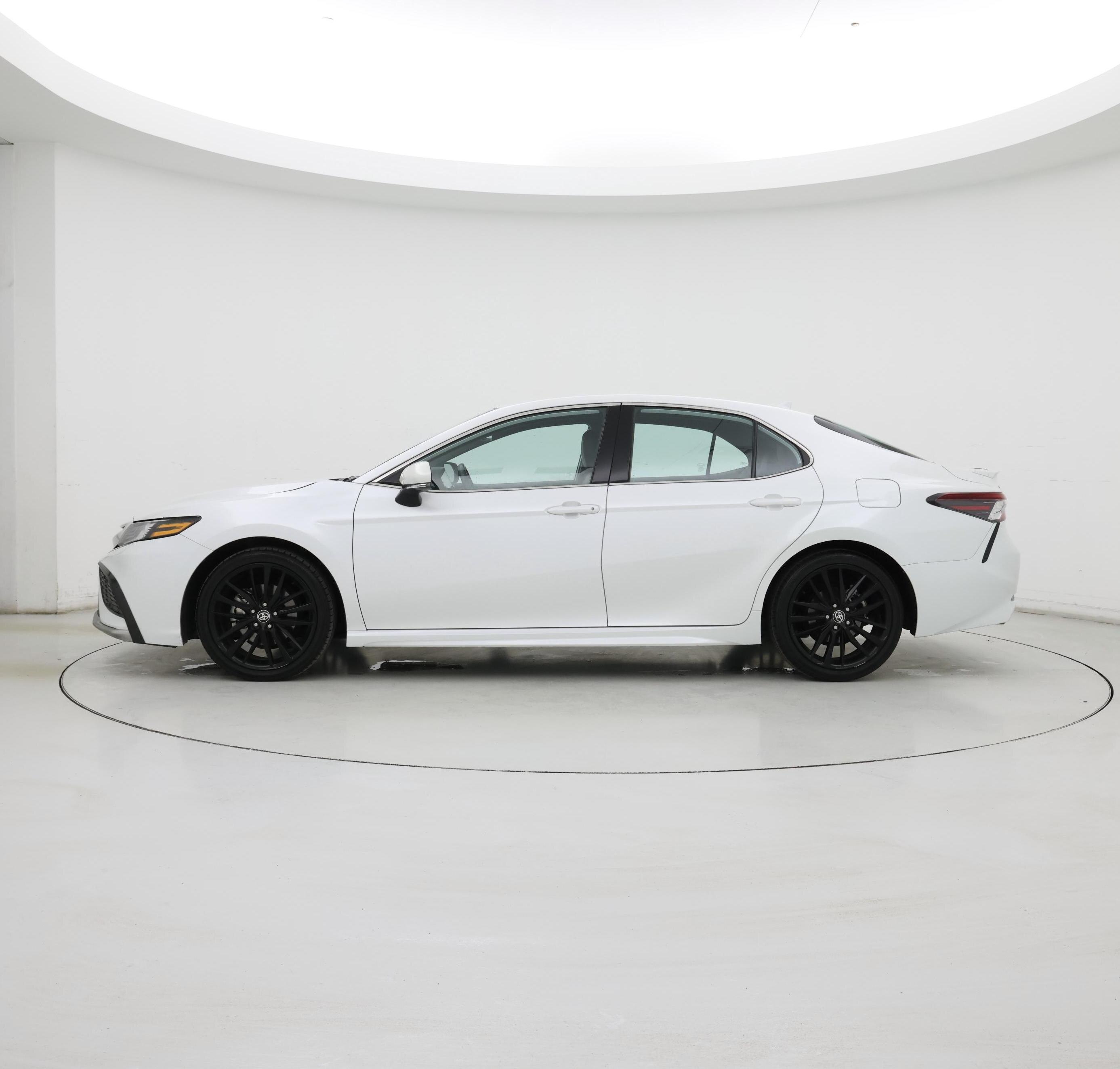 Thumbnail: 2024 Toyota Camry - 3