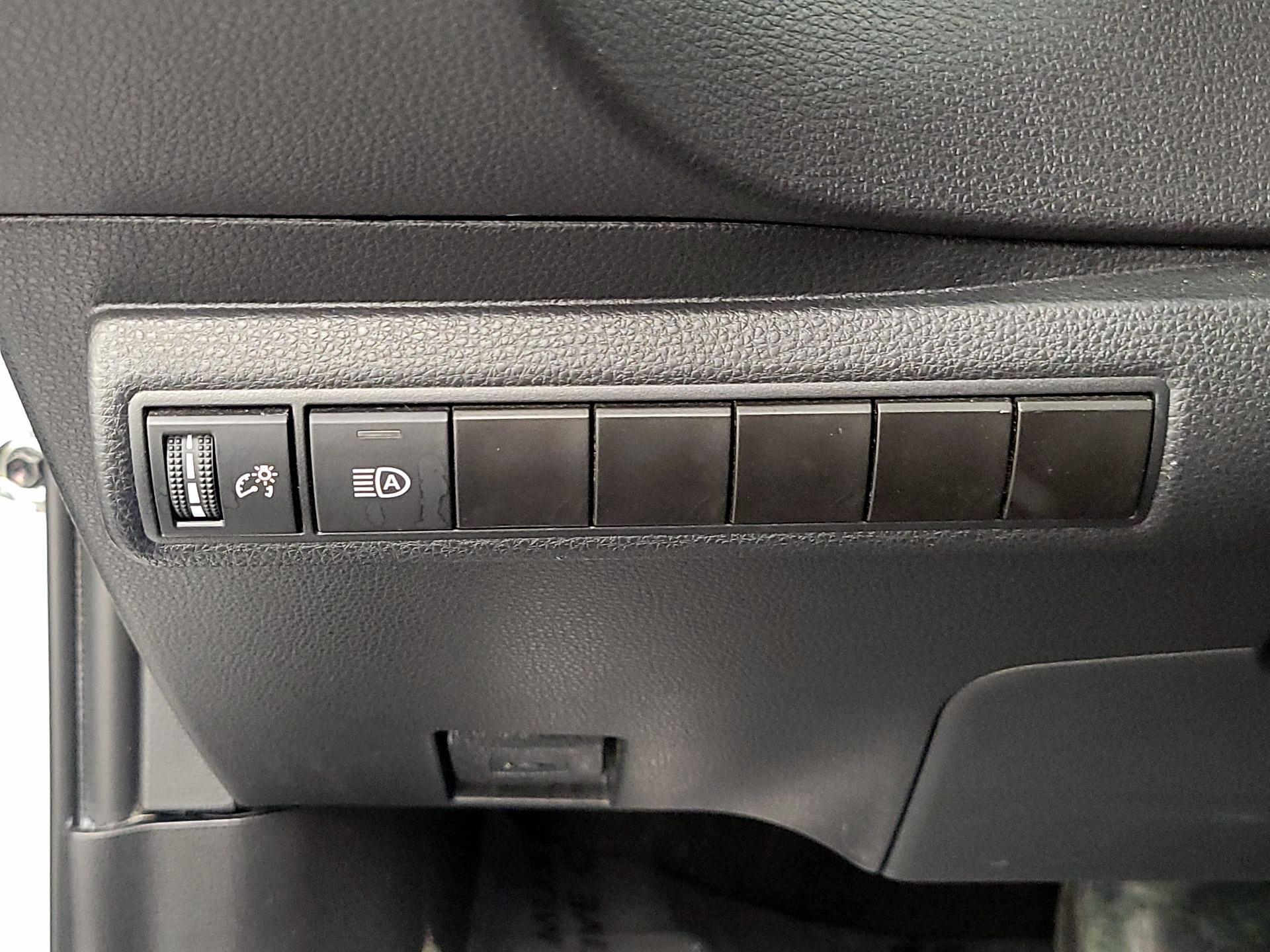 Thumbnail: 2024 Toyota Corolla - 13