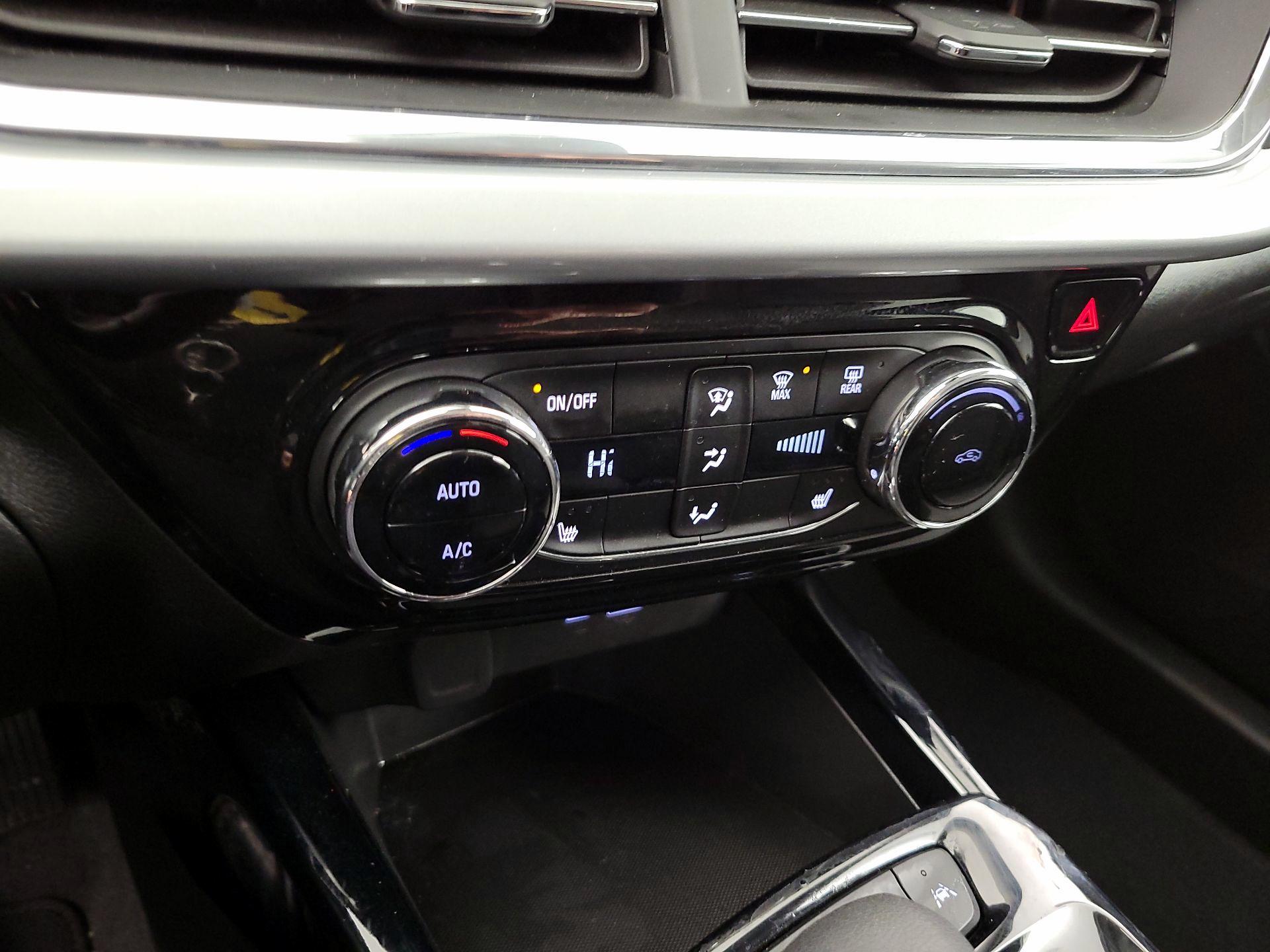 Thumbnail: 2025 Chevrolet Trax - 16